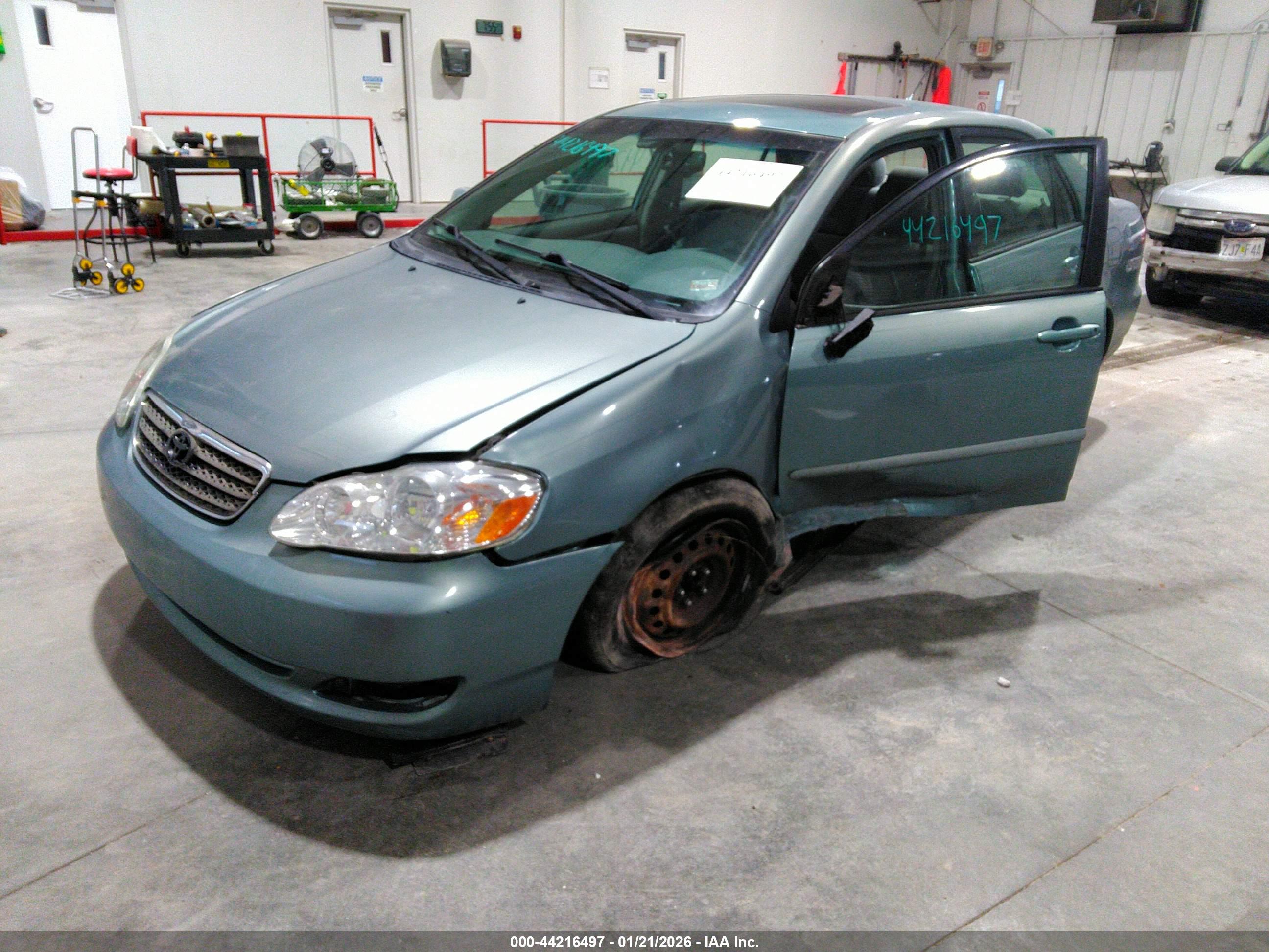 TOYOTA COROLLA image 2