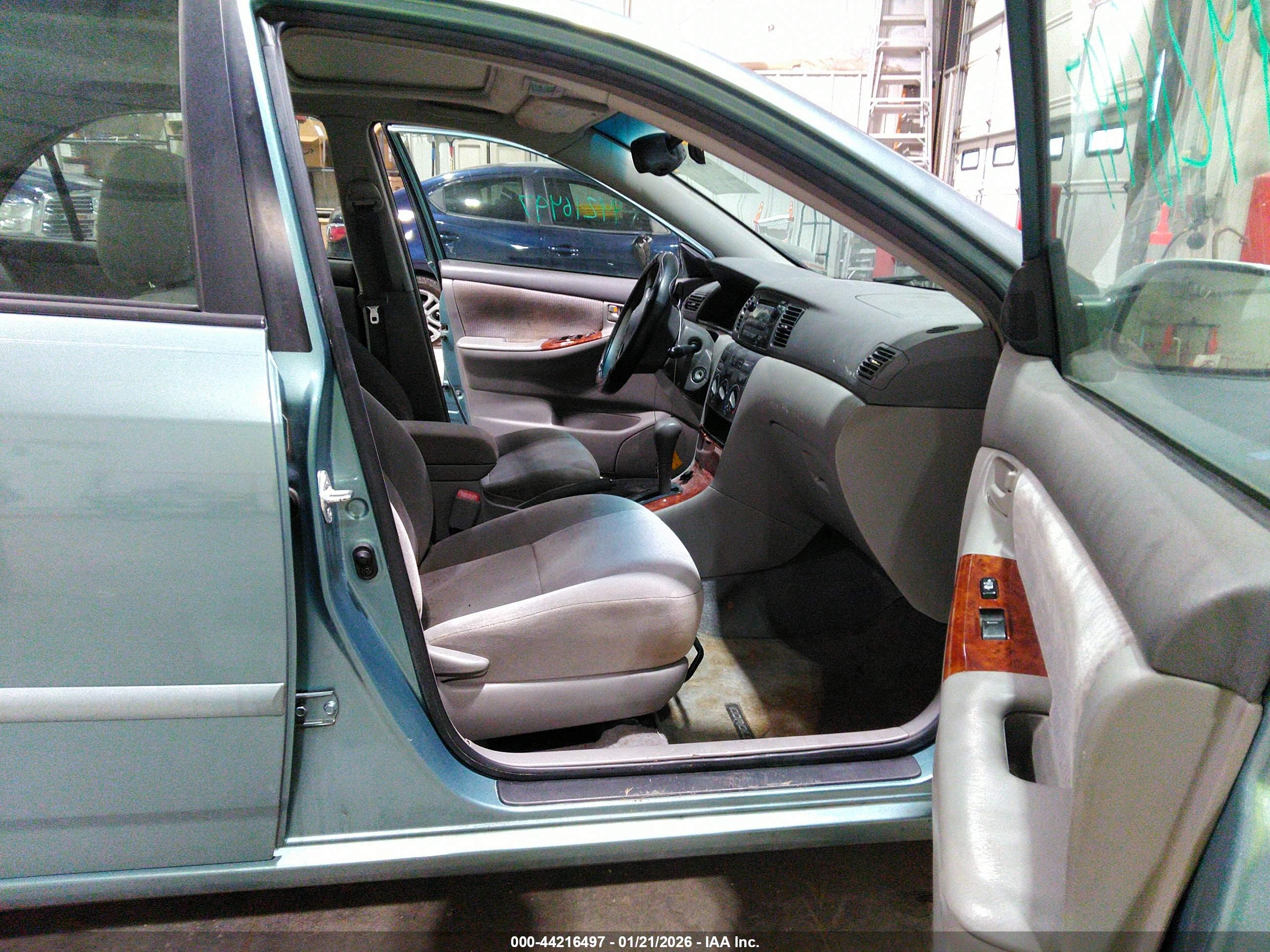 TOYOTA COROLLA image 5