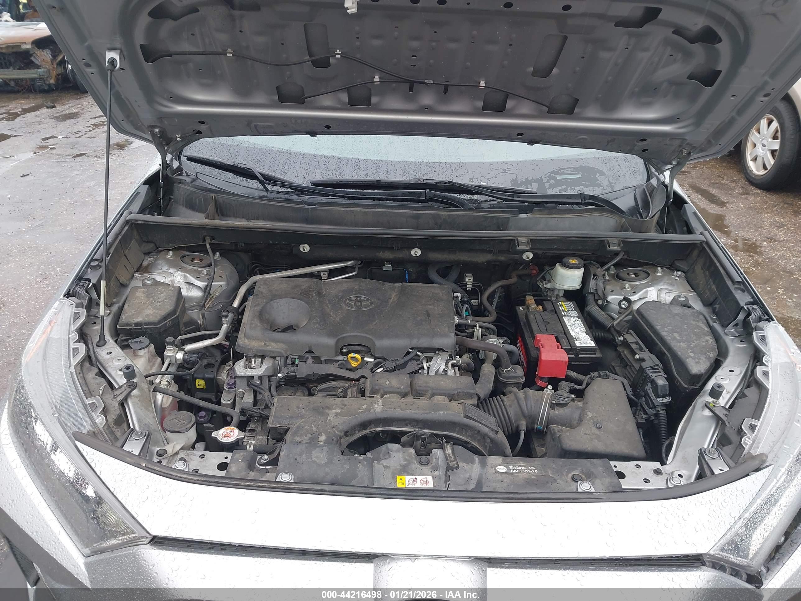 TOYOTA RAV4 image 10