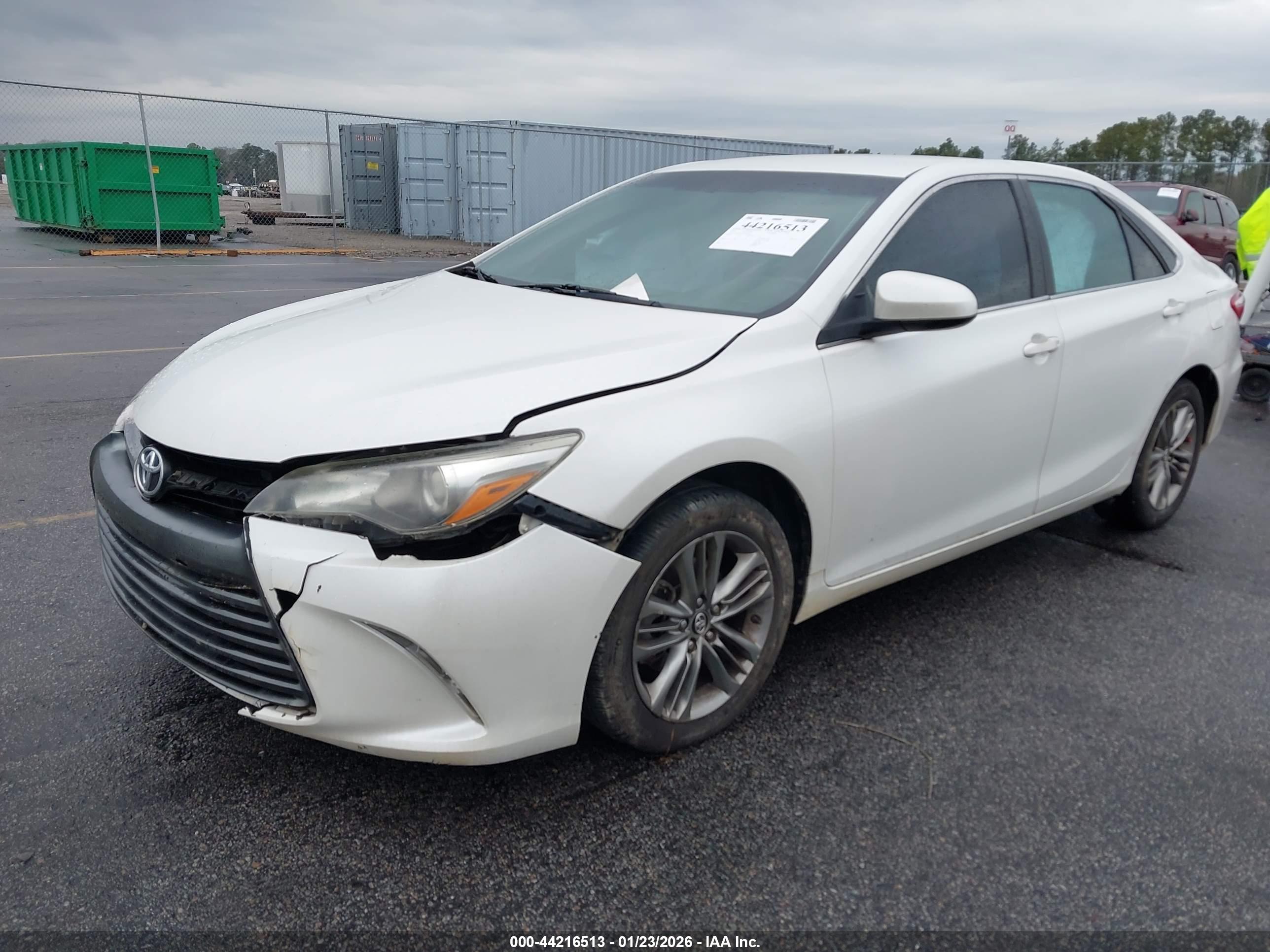 TOYOTA CAMRY image 2
