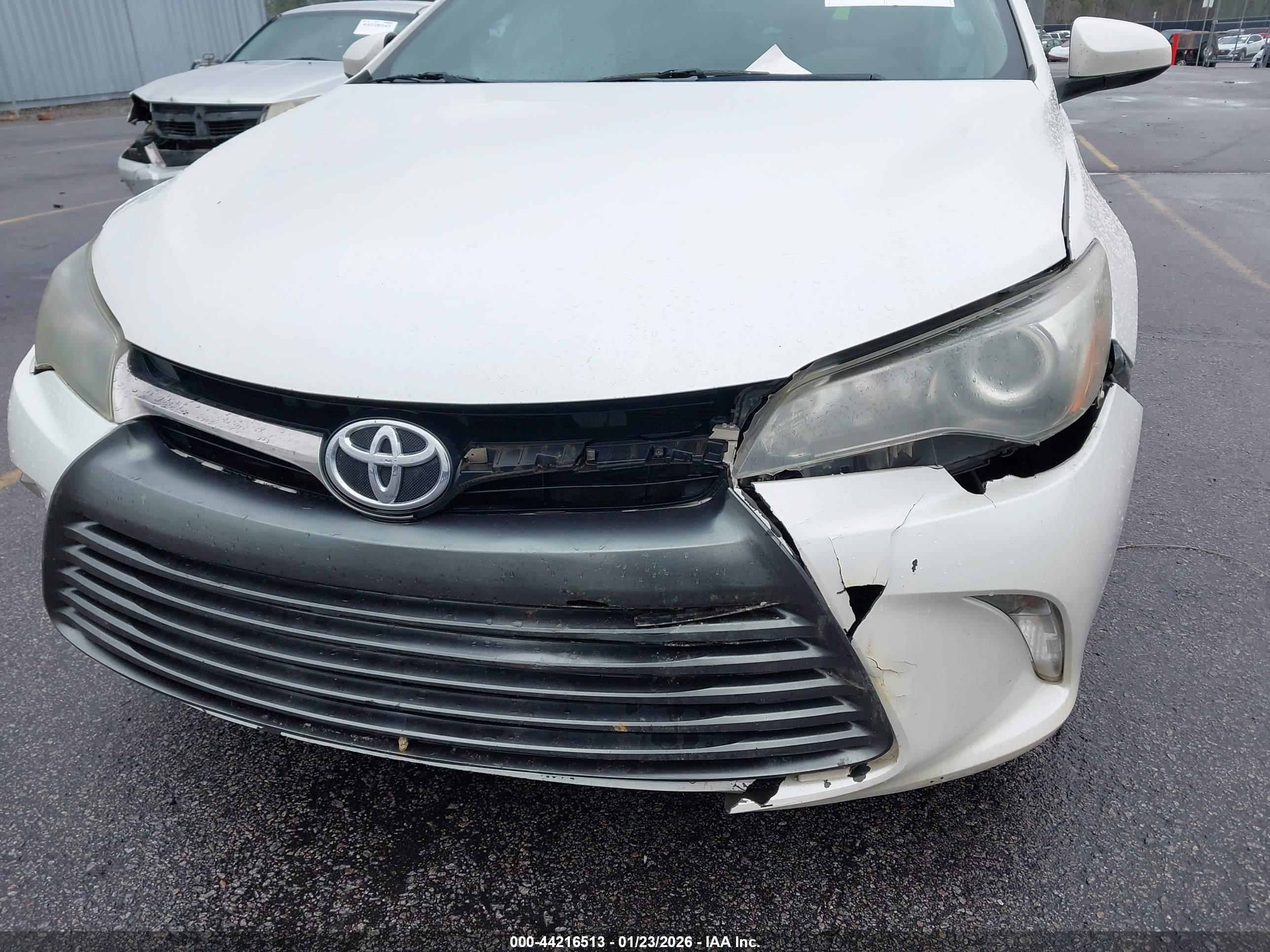 TOYOTA CAMRY image 6