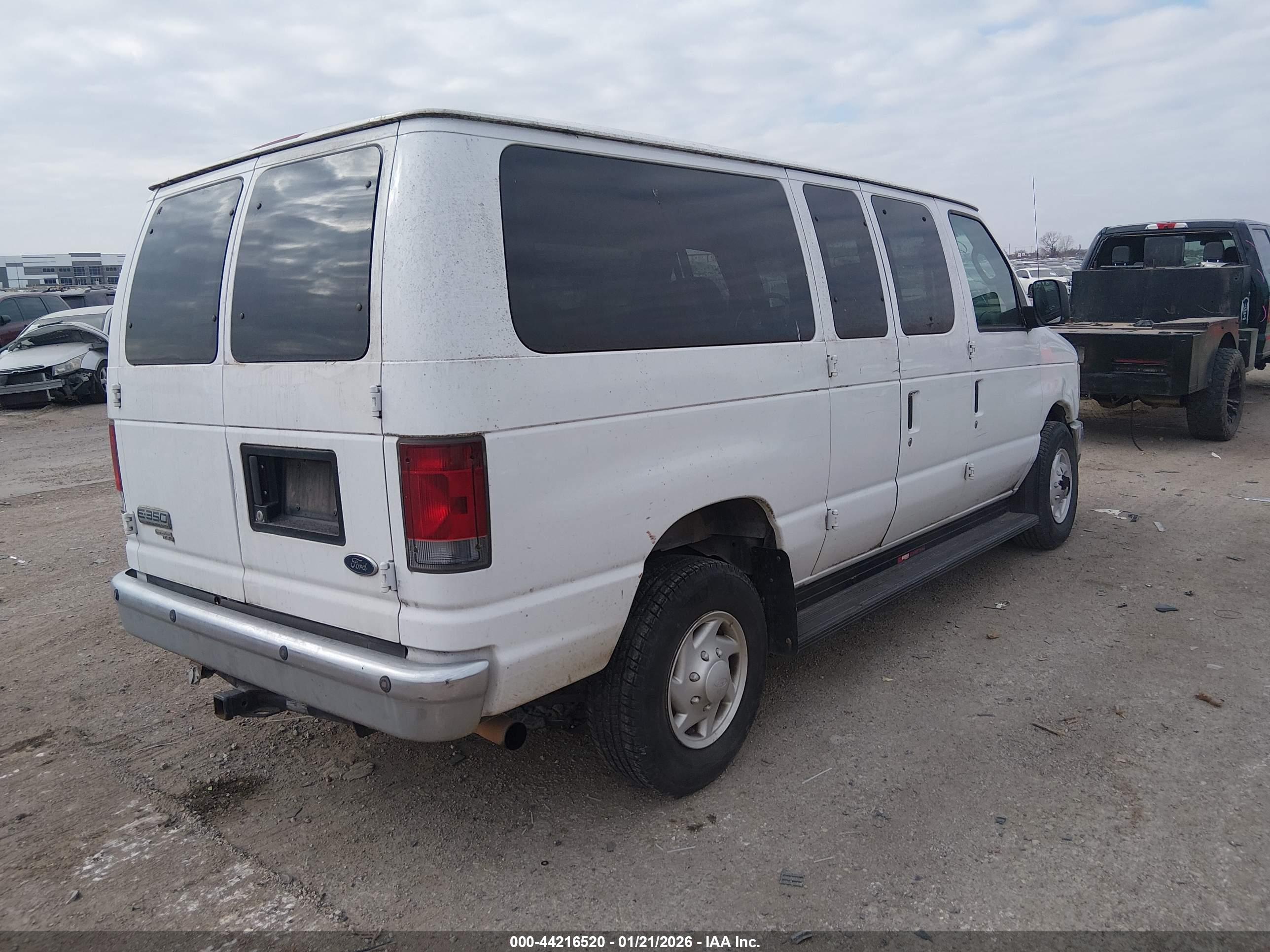 FORD E-350 image 4