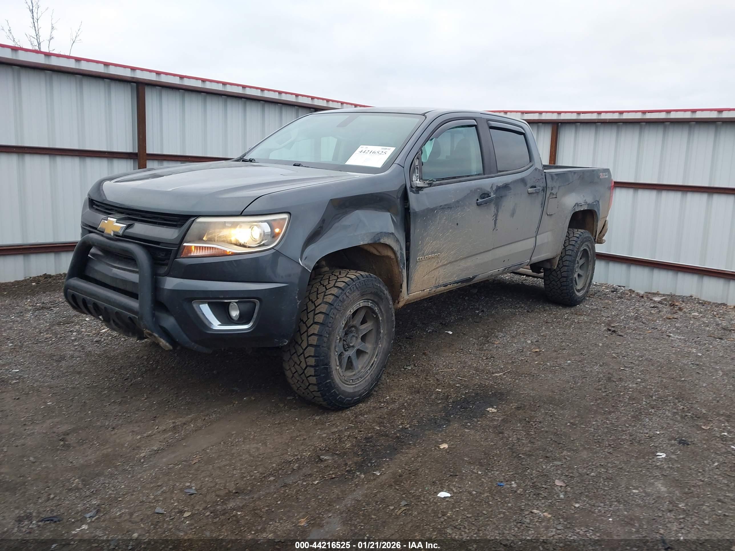 CHEVROLET COLORADO image 2