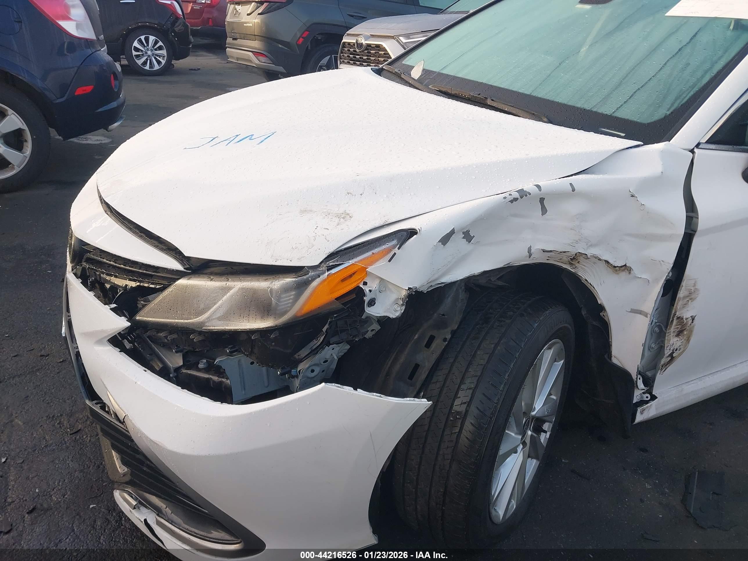 TOYOTA CAMRY image 6