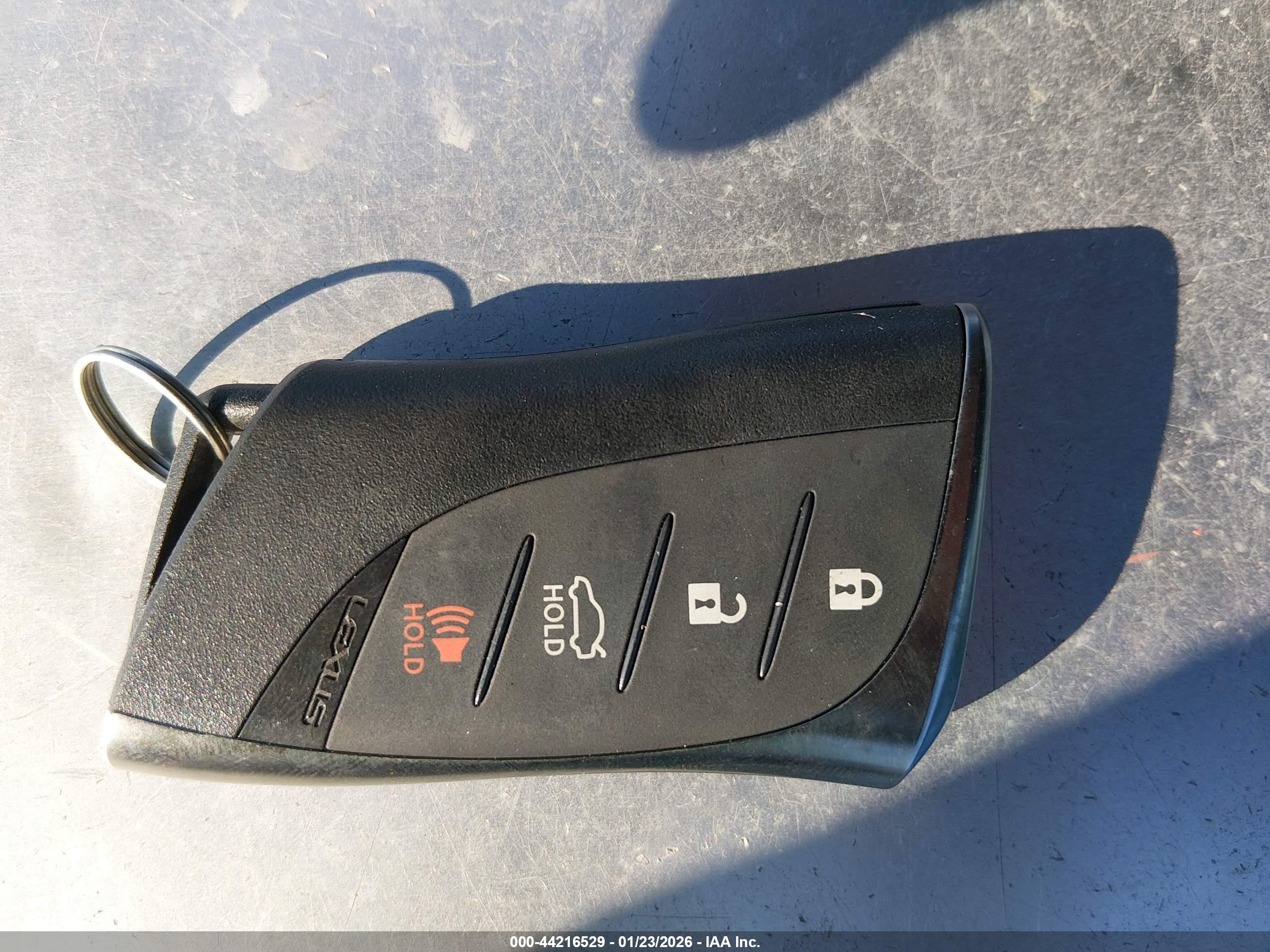 LEXUS ES image 11