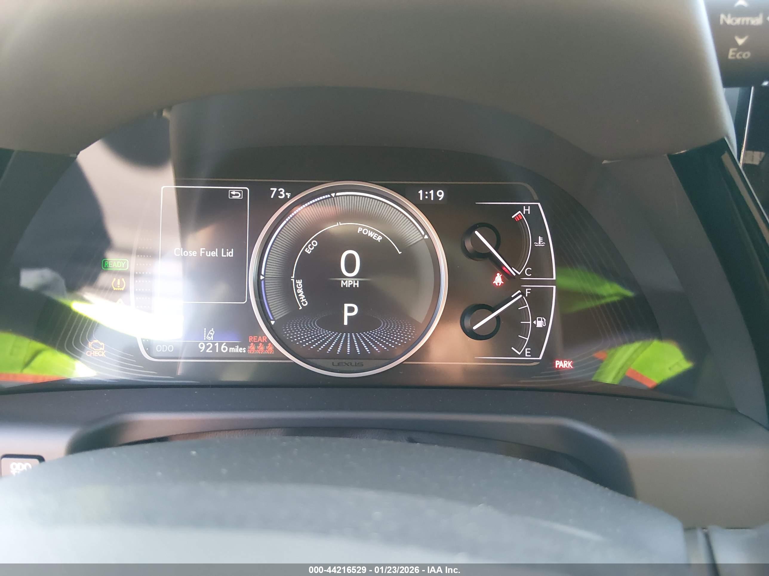 LEXUS ES image 7