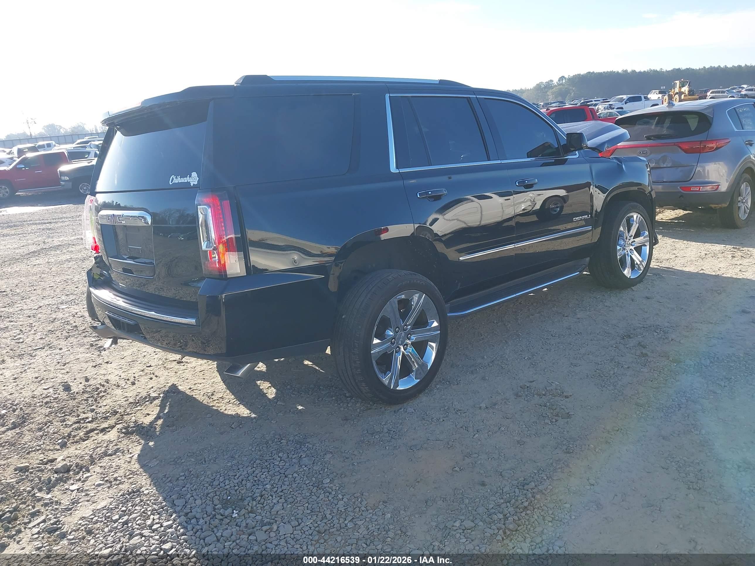 GMC YUKON image 4