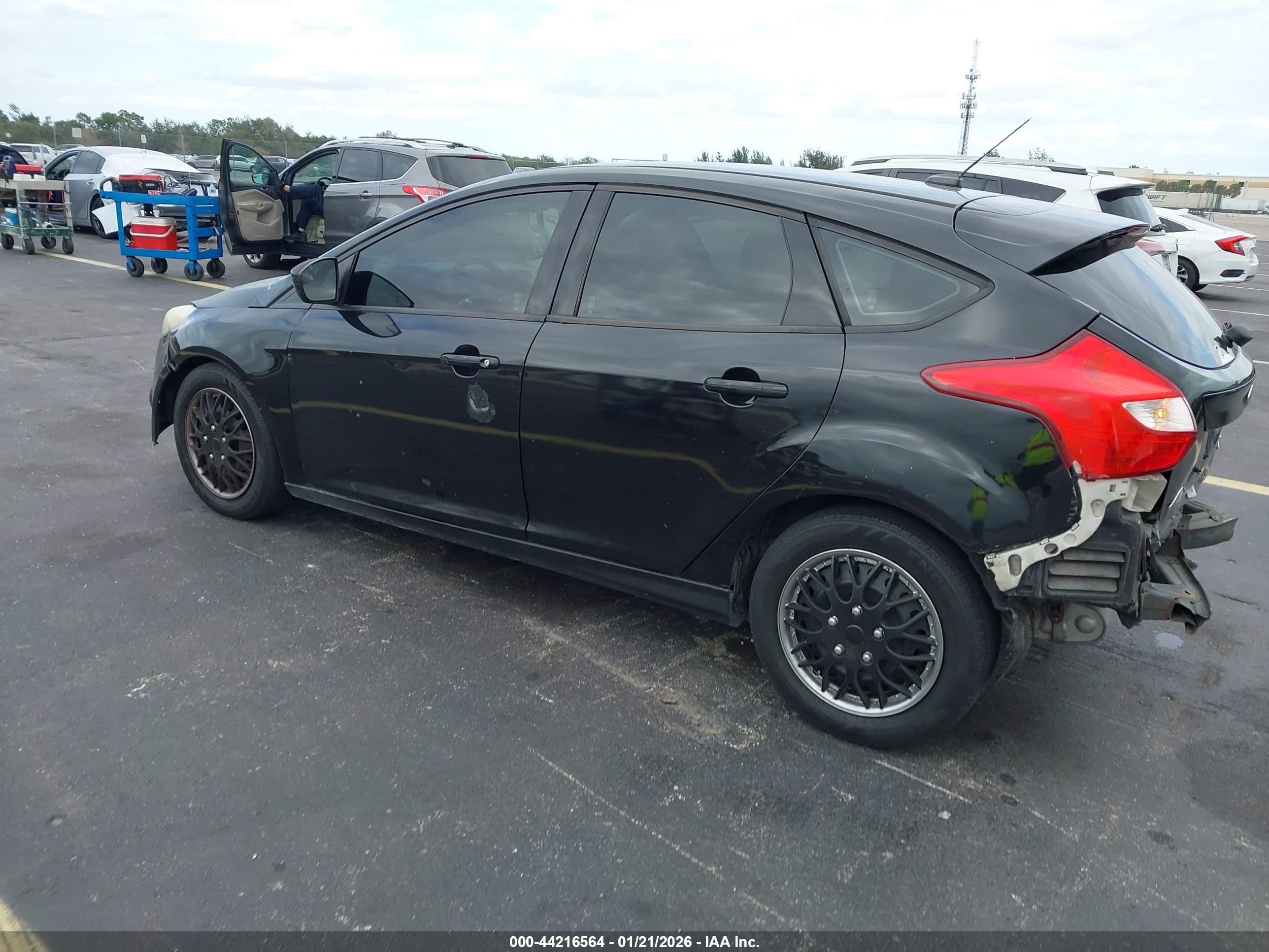 FORD FOCUS image 3