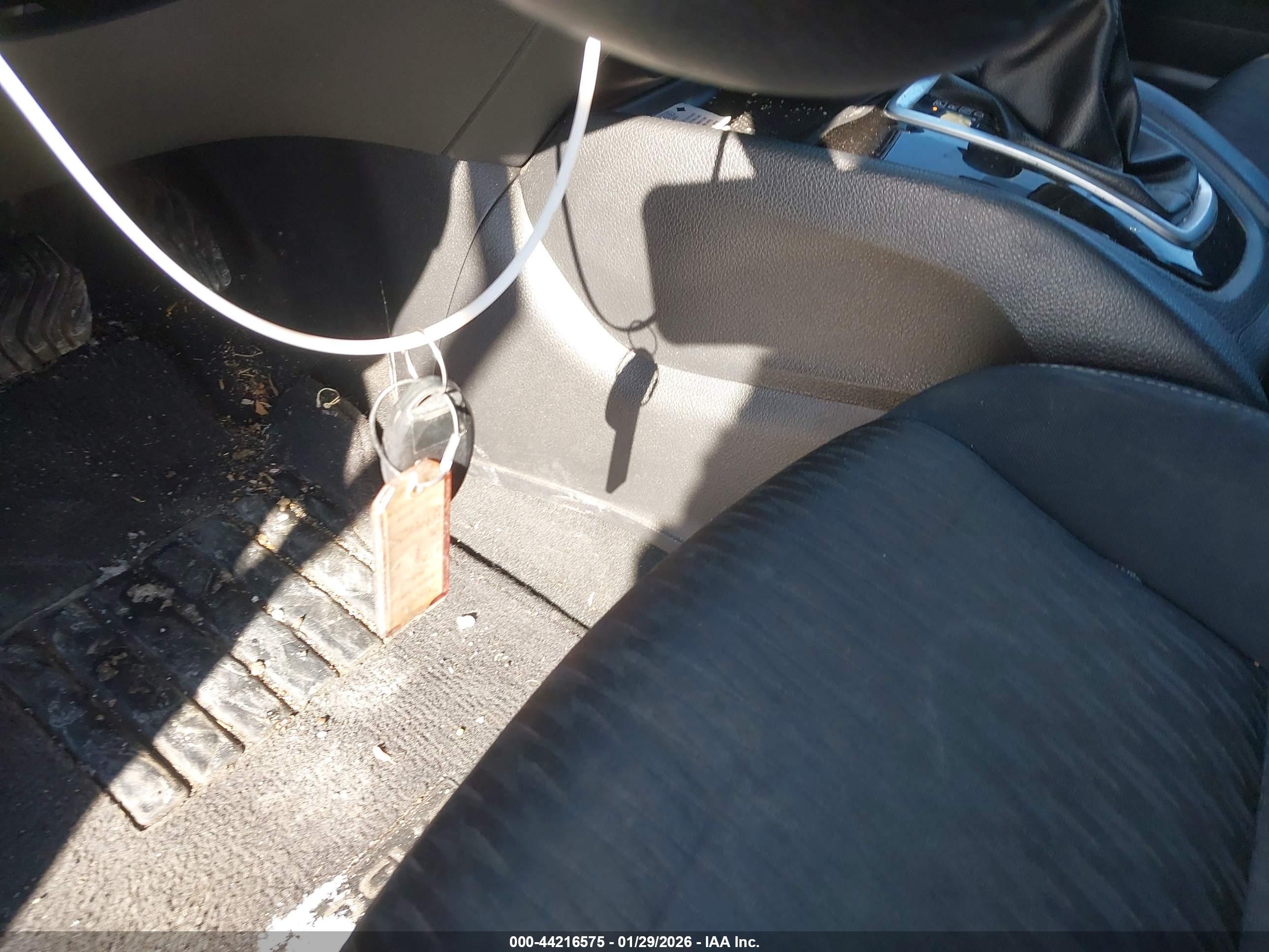 NISSAN ROGUE image 11