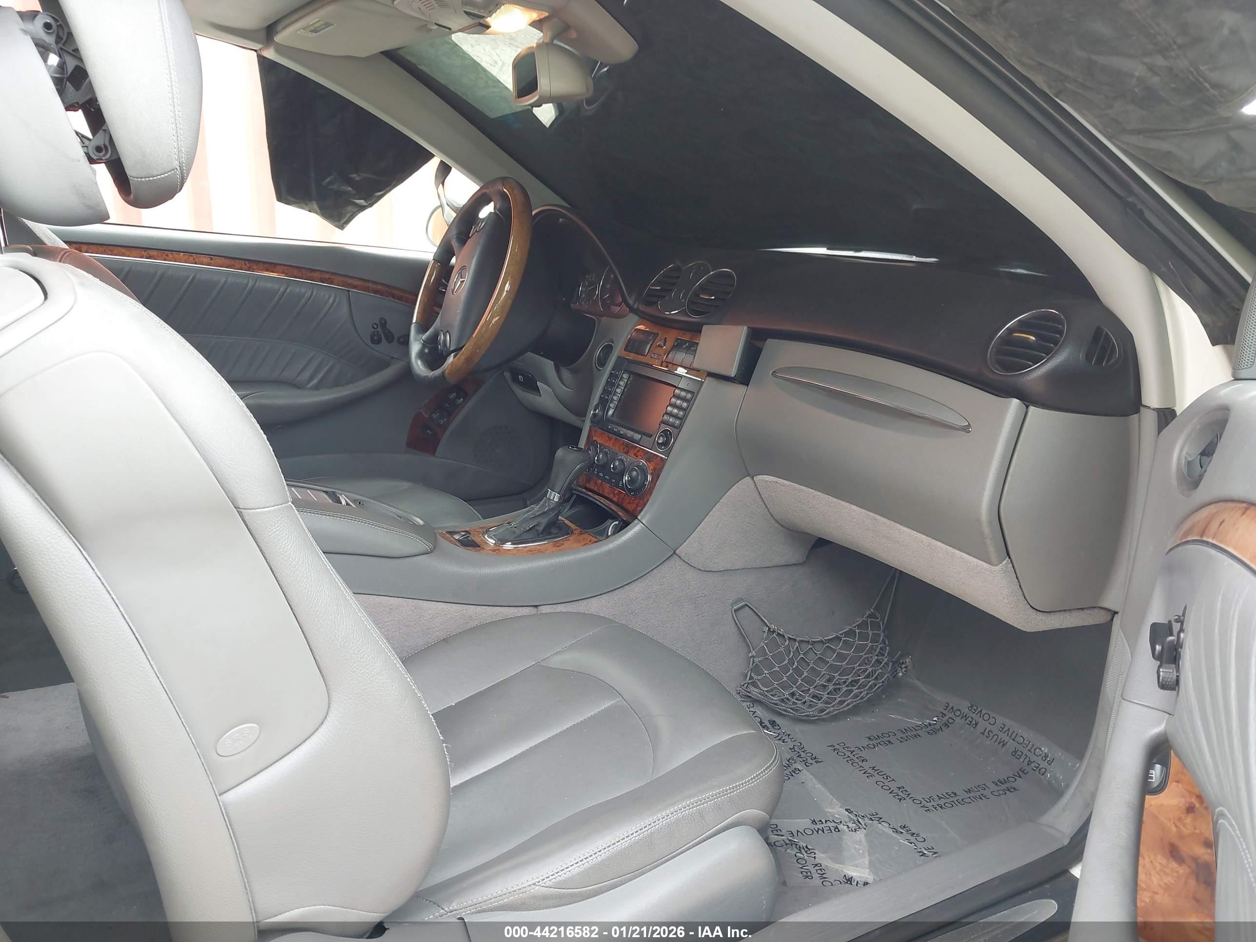 MERCEDES-BENZ CLK image 5