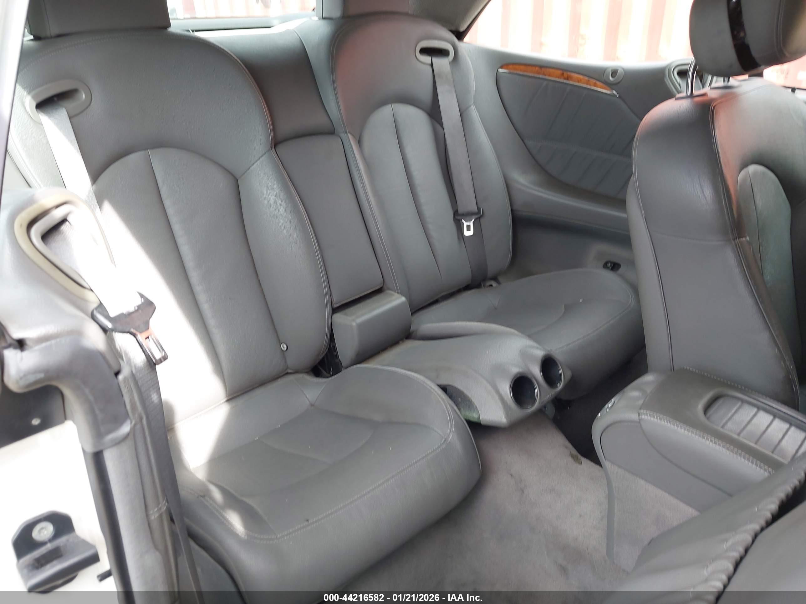 MERCEDES-BENZ CLK image 8