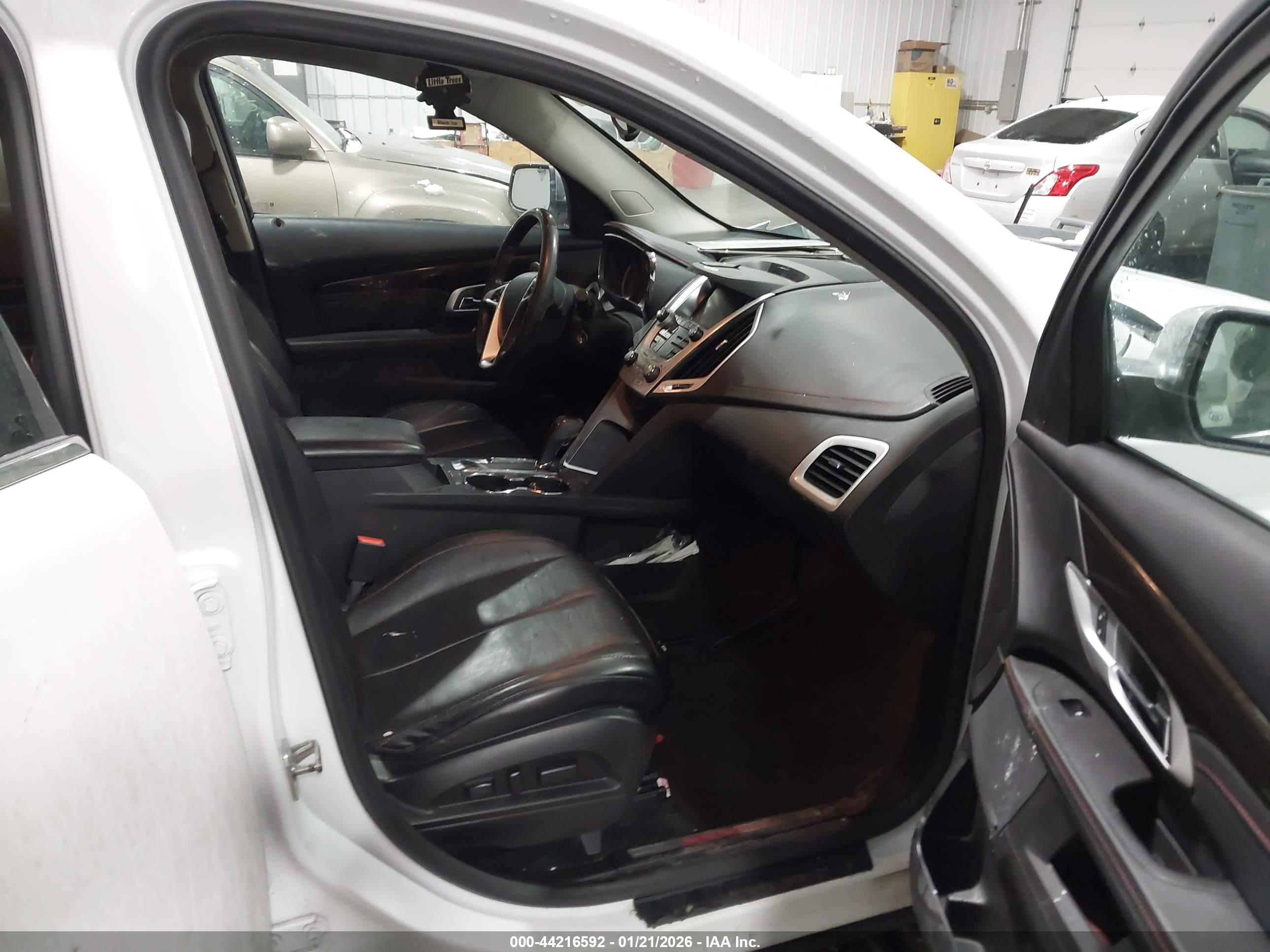 GMC TERRAIN image 5