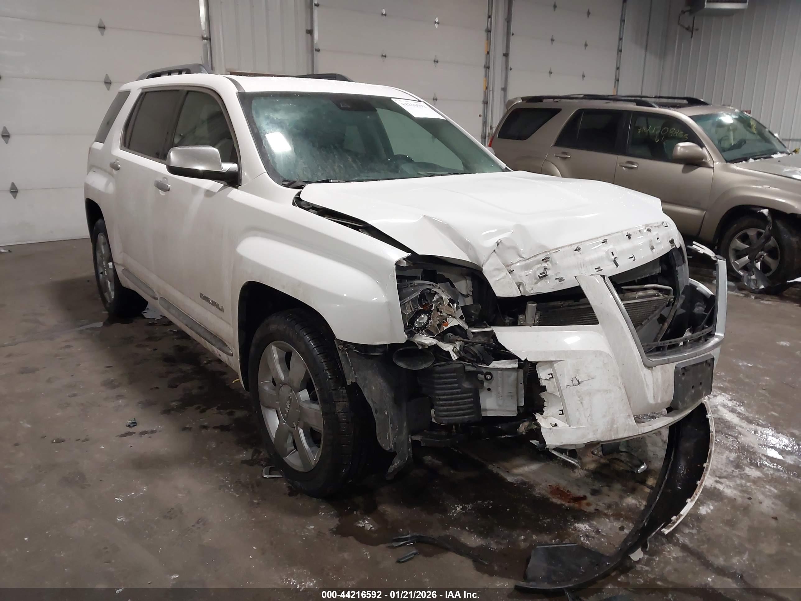 GMC TERRAIN image 6