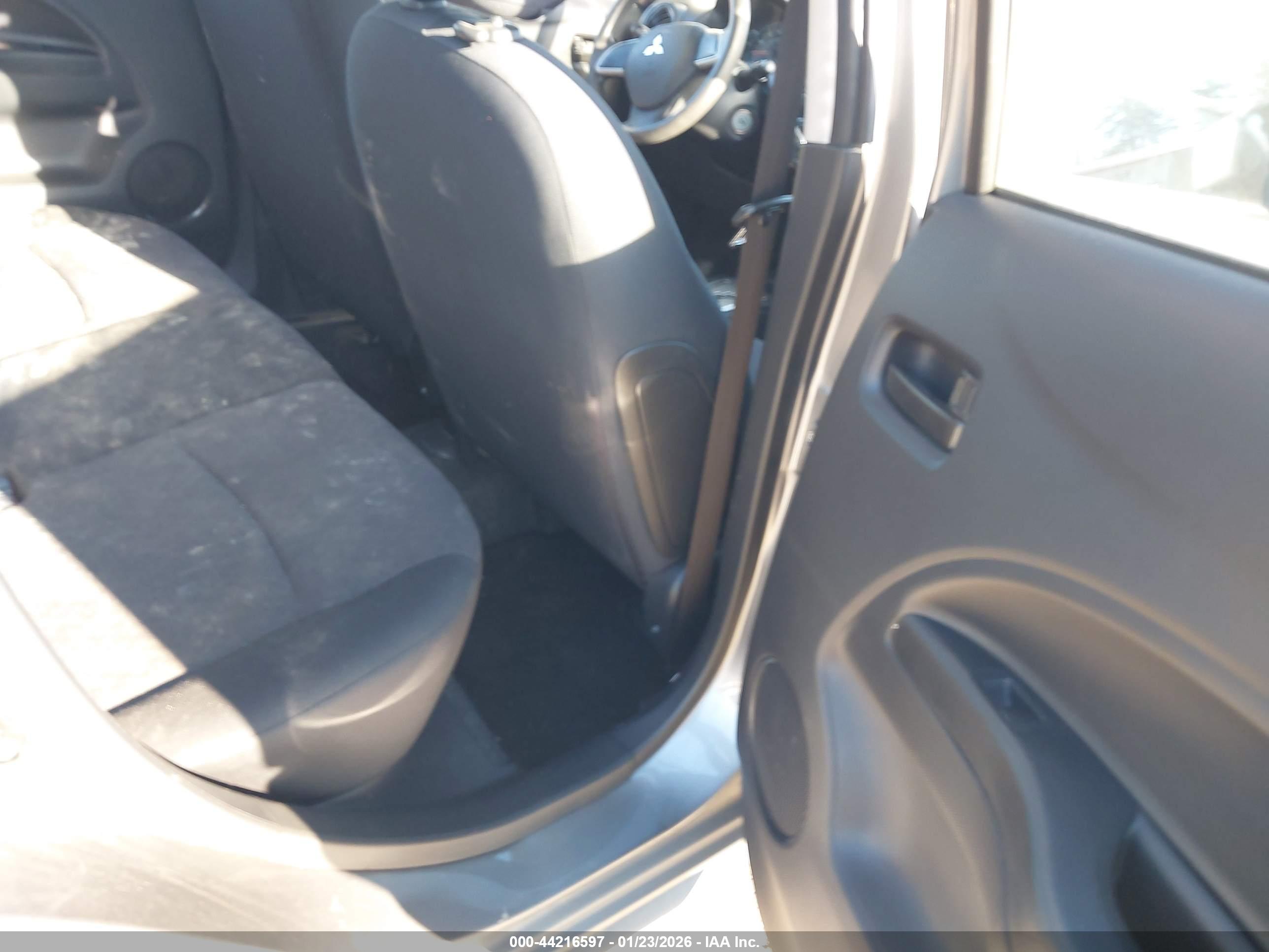 MITSUBISHI MIRAGE image 8
