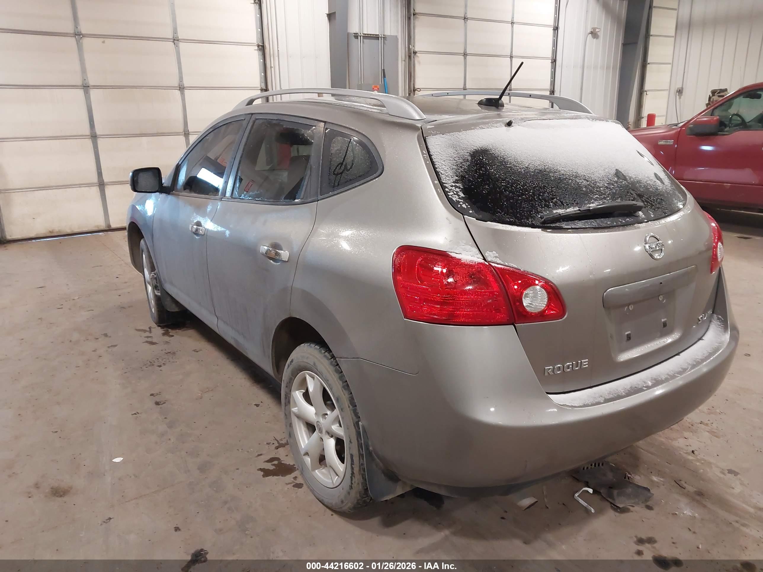 NISSAN ROGUE image 3