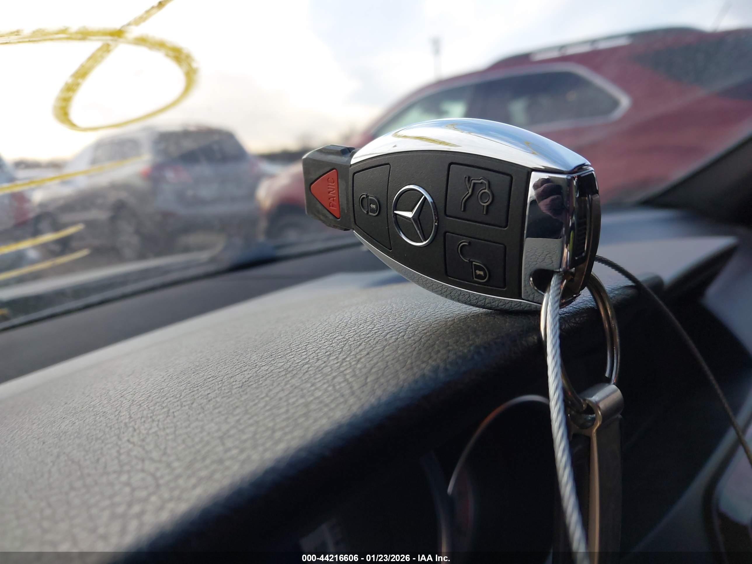 MERCEDES-BENZ C image 11
