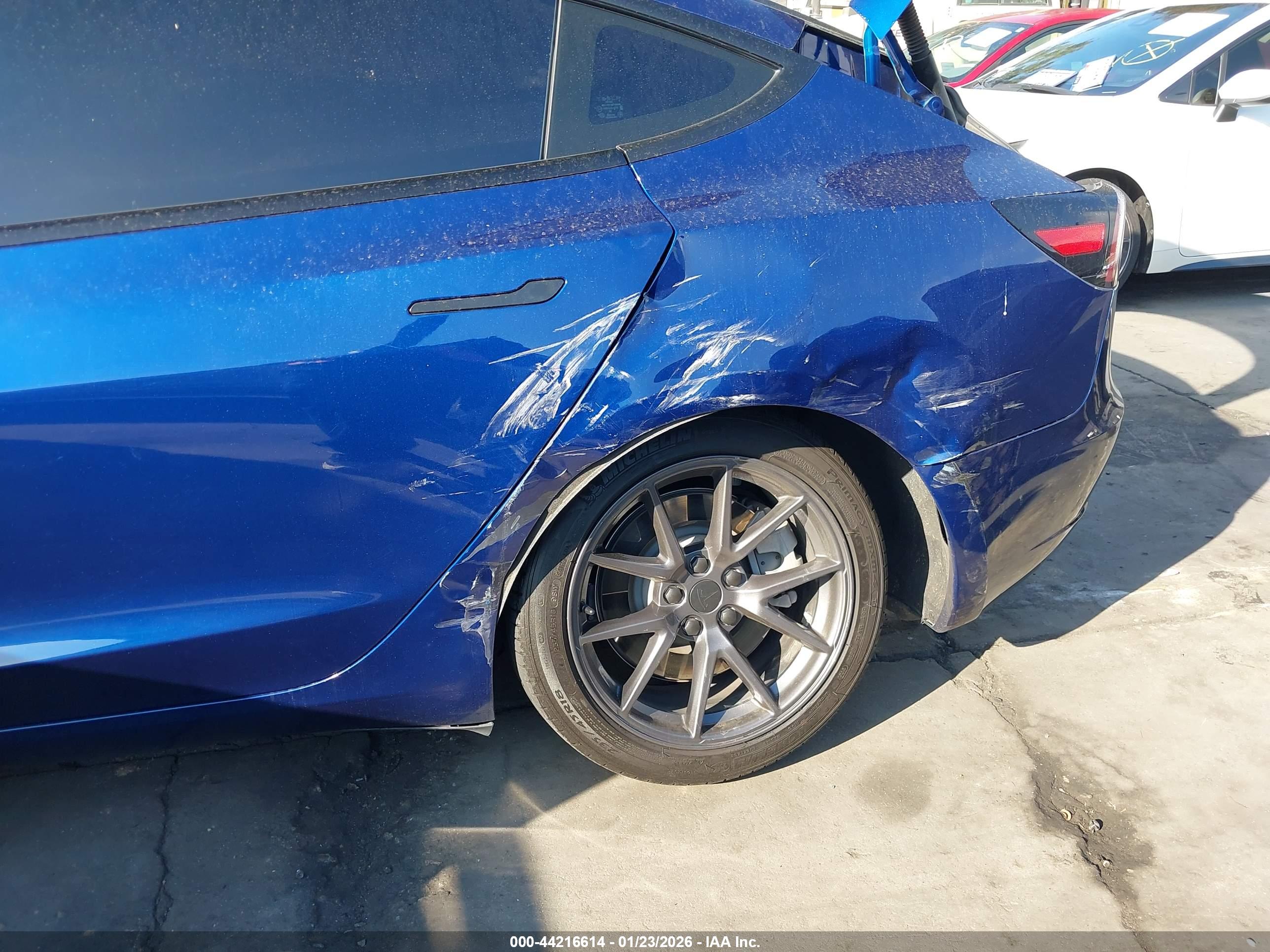 TESLA MODEL image 6