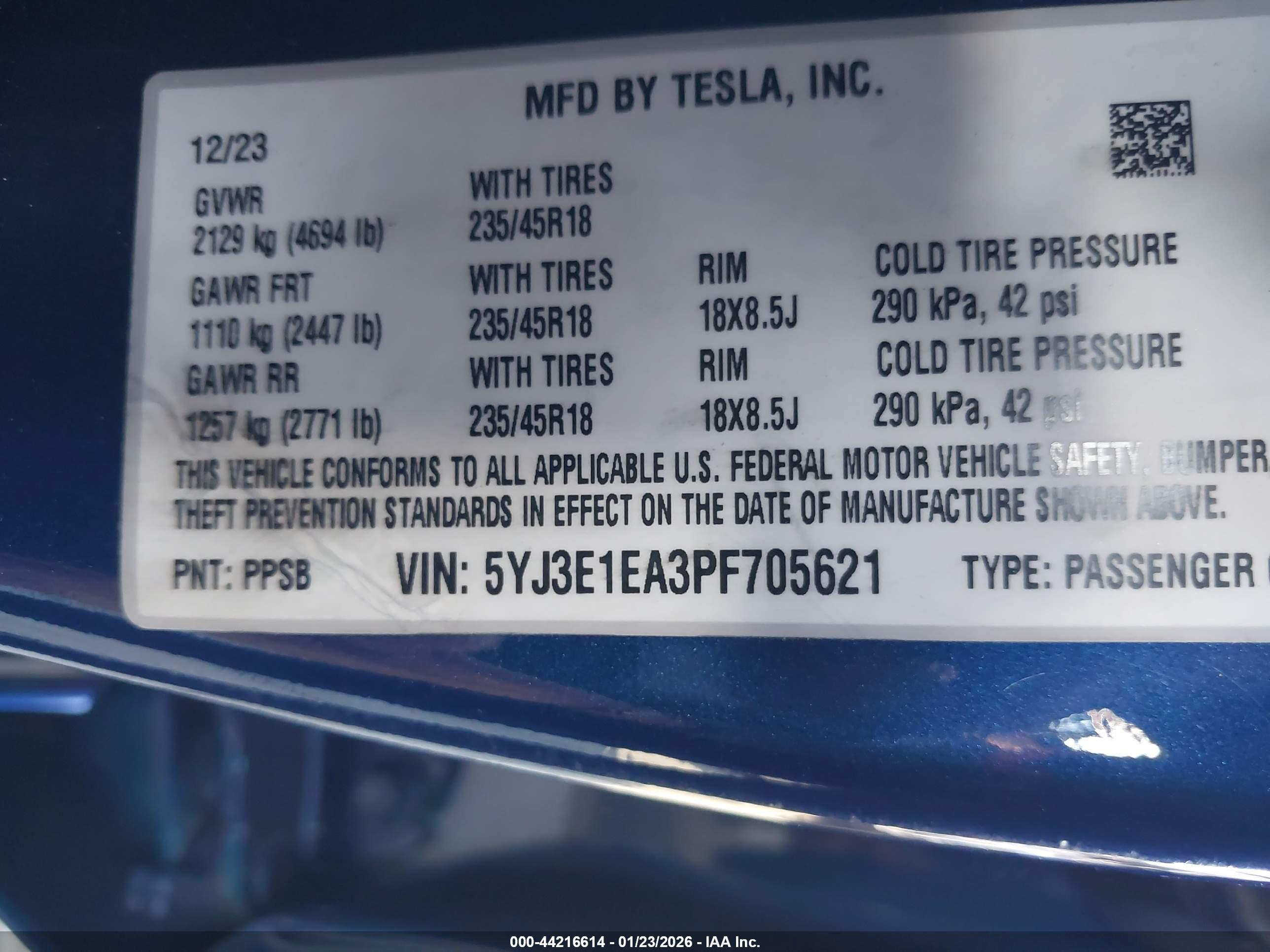 TESLA MODEL image 9