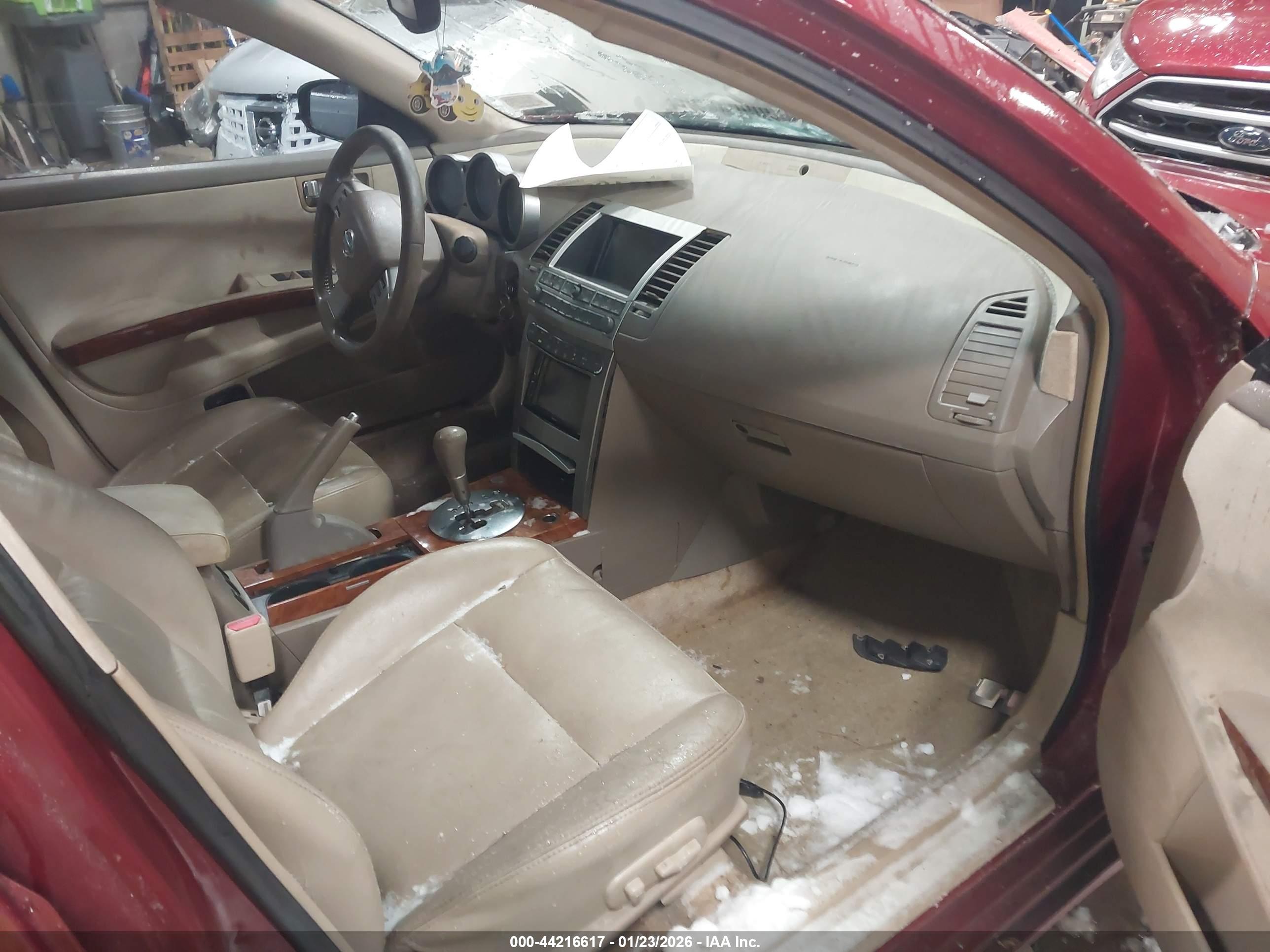 NISSAN MAXIMA image 5