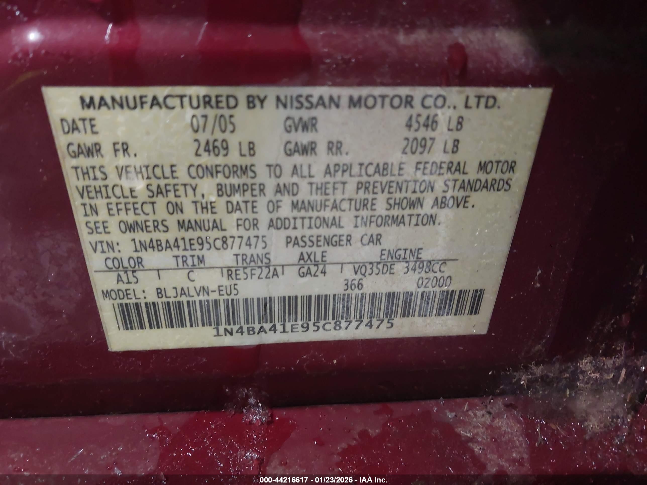 NISSAN MAXIMA image 9