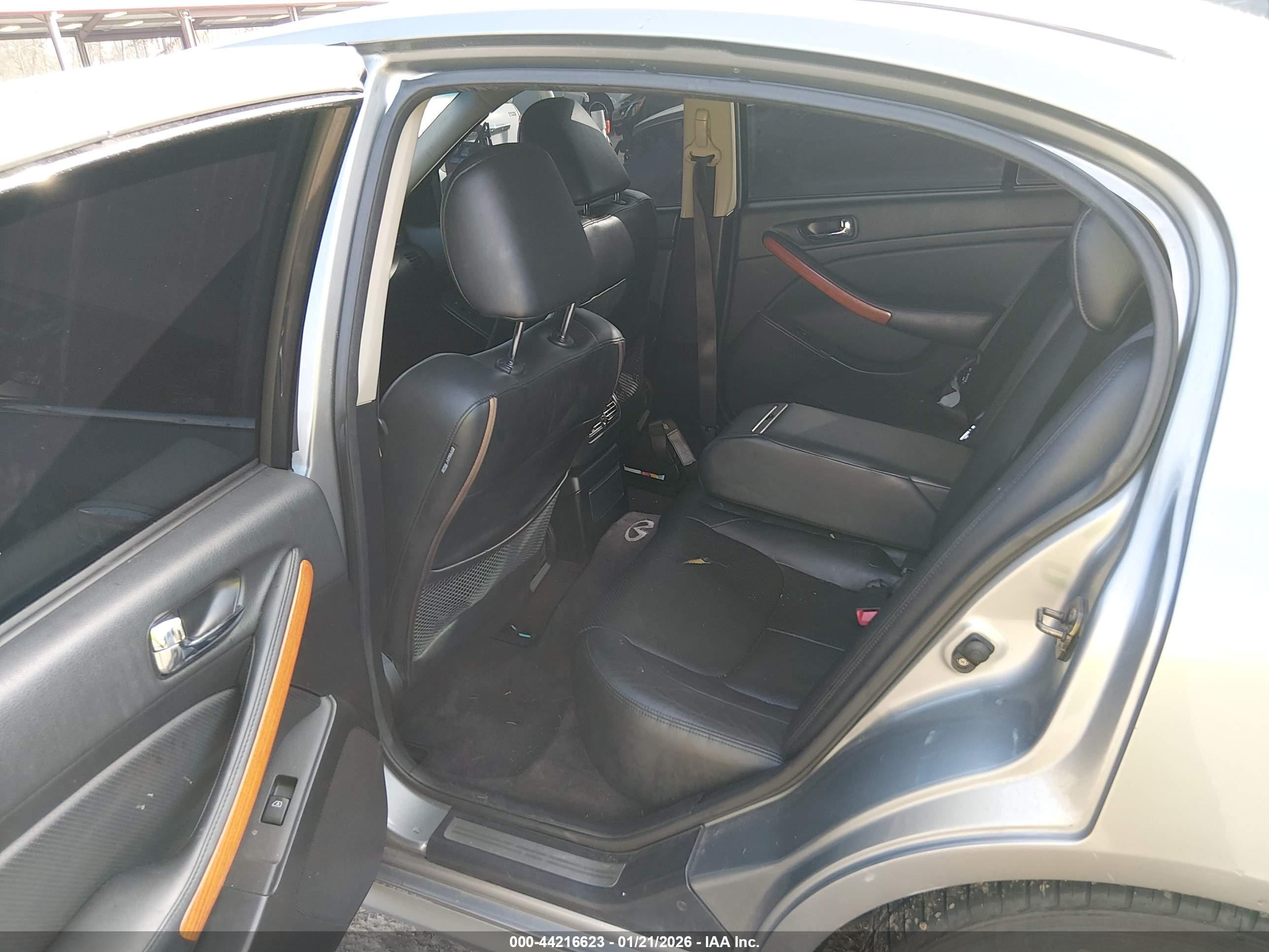 INFINITI G35 image 8
