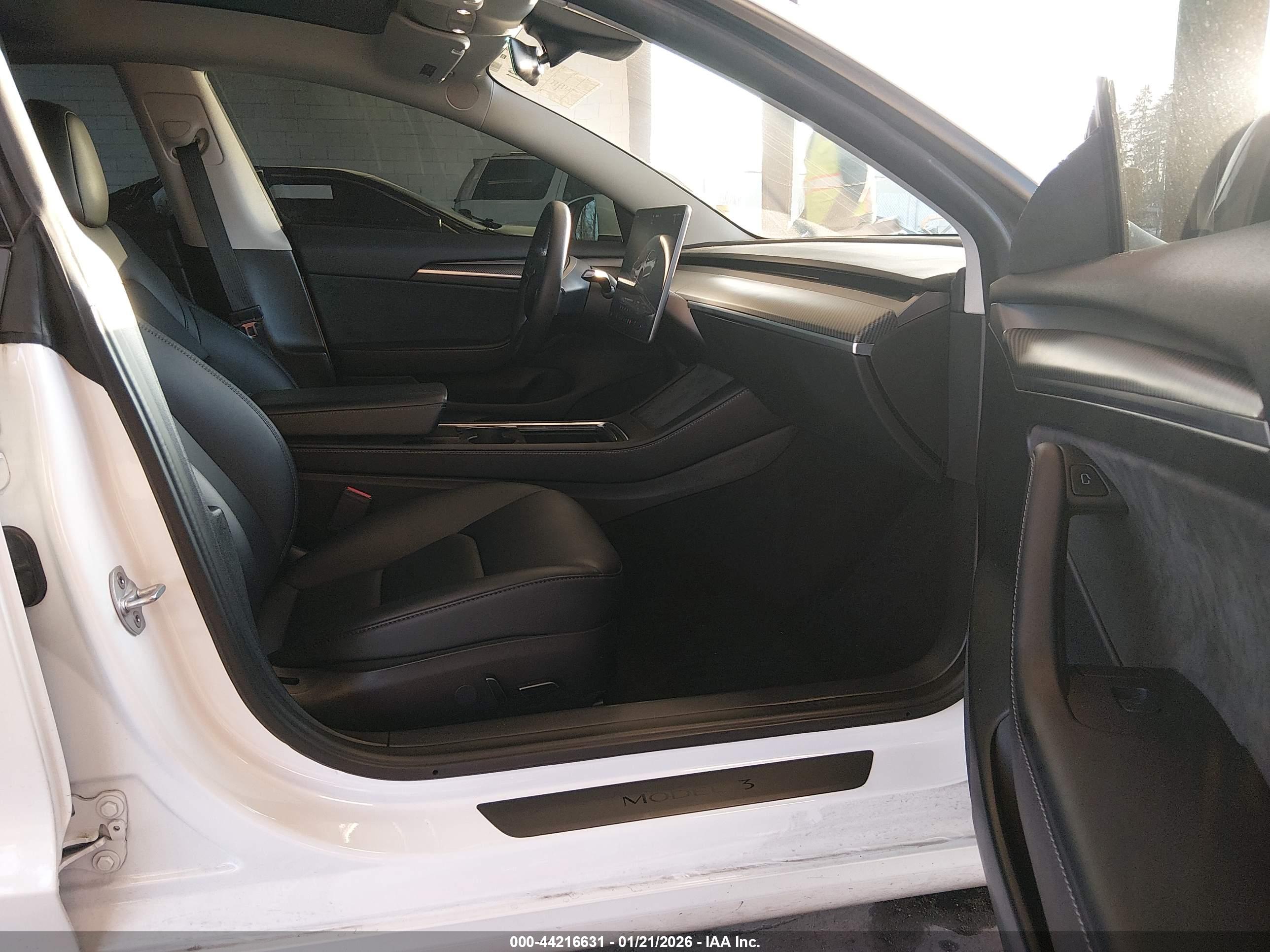 TESLA MODEL image 5