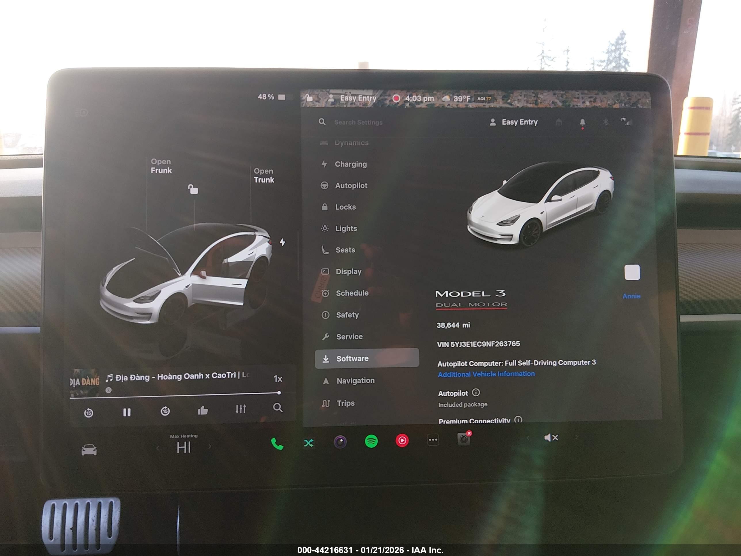TESLA MODEL image 7