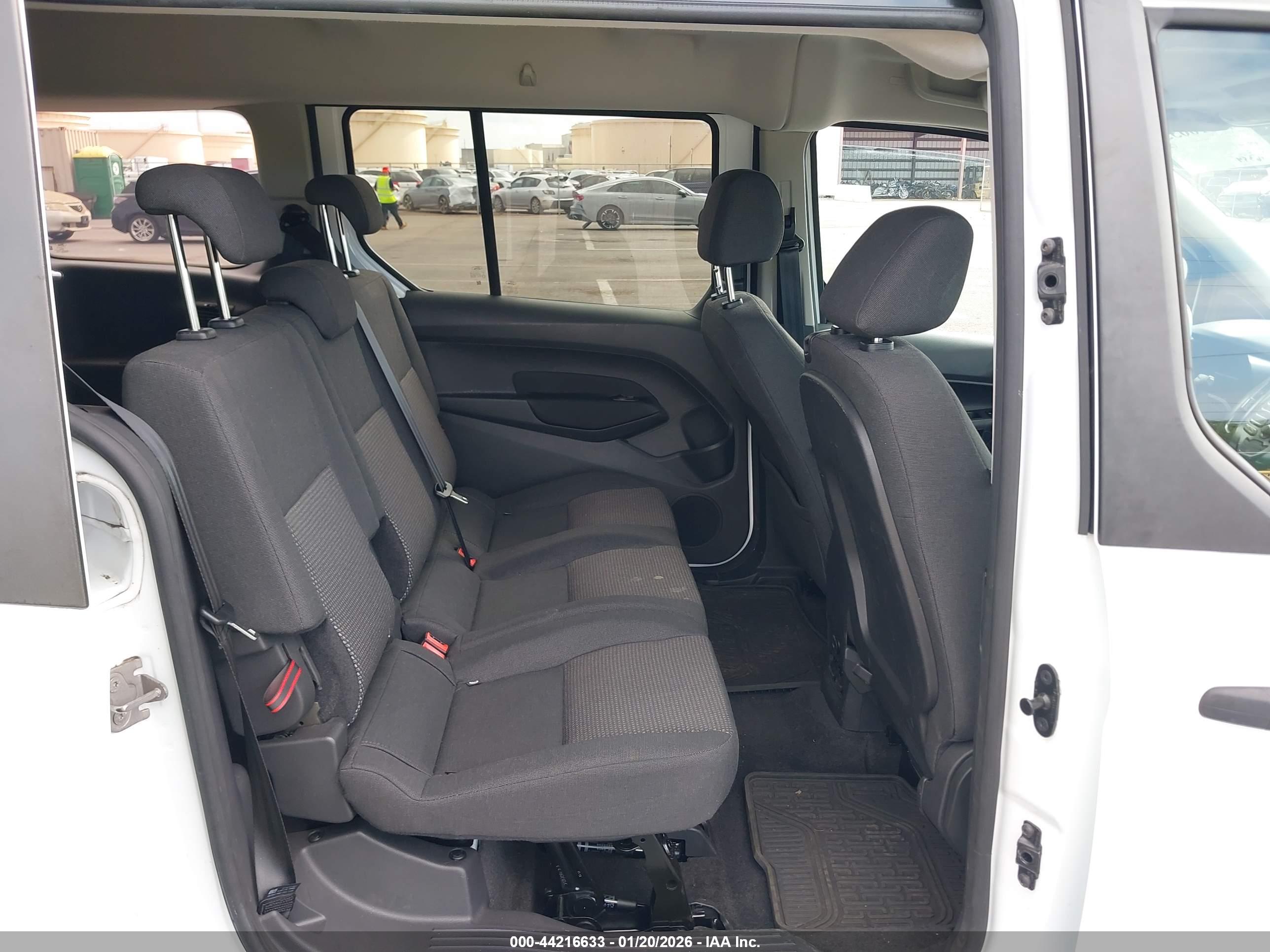 FORD TRANSIT image 8