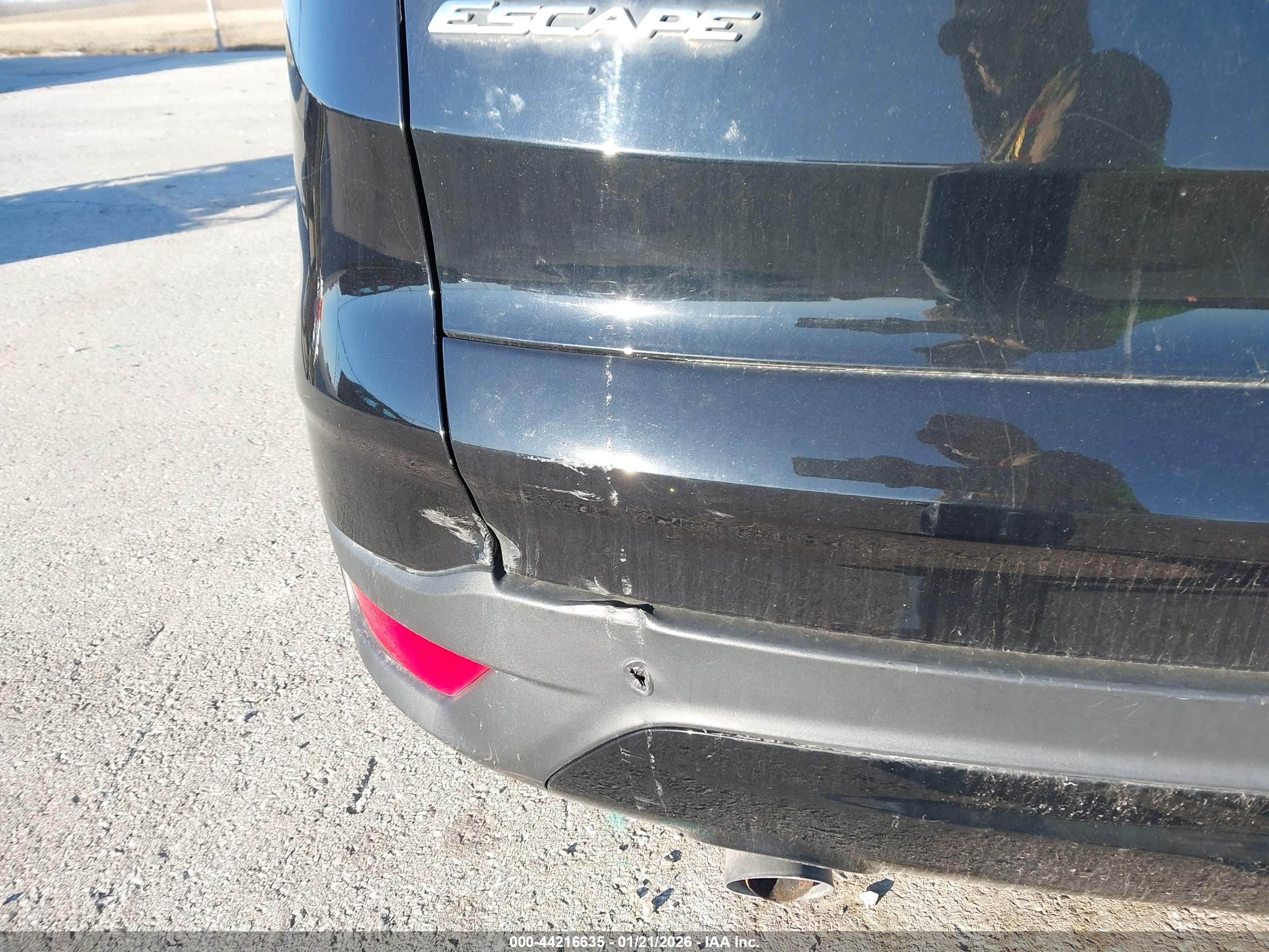 FORD ESCAPE image 6