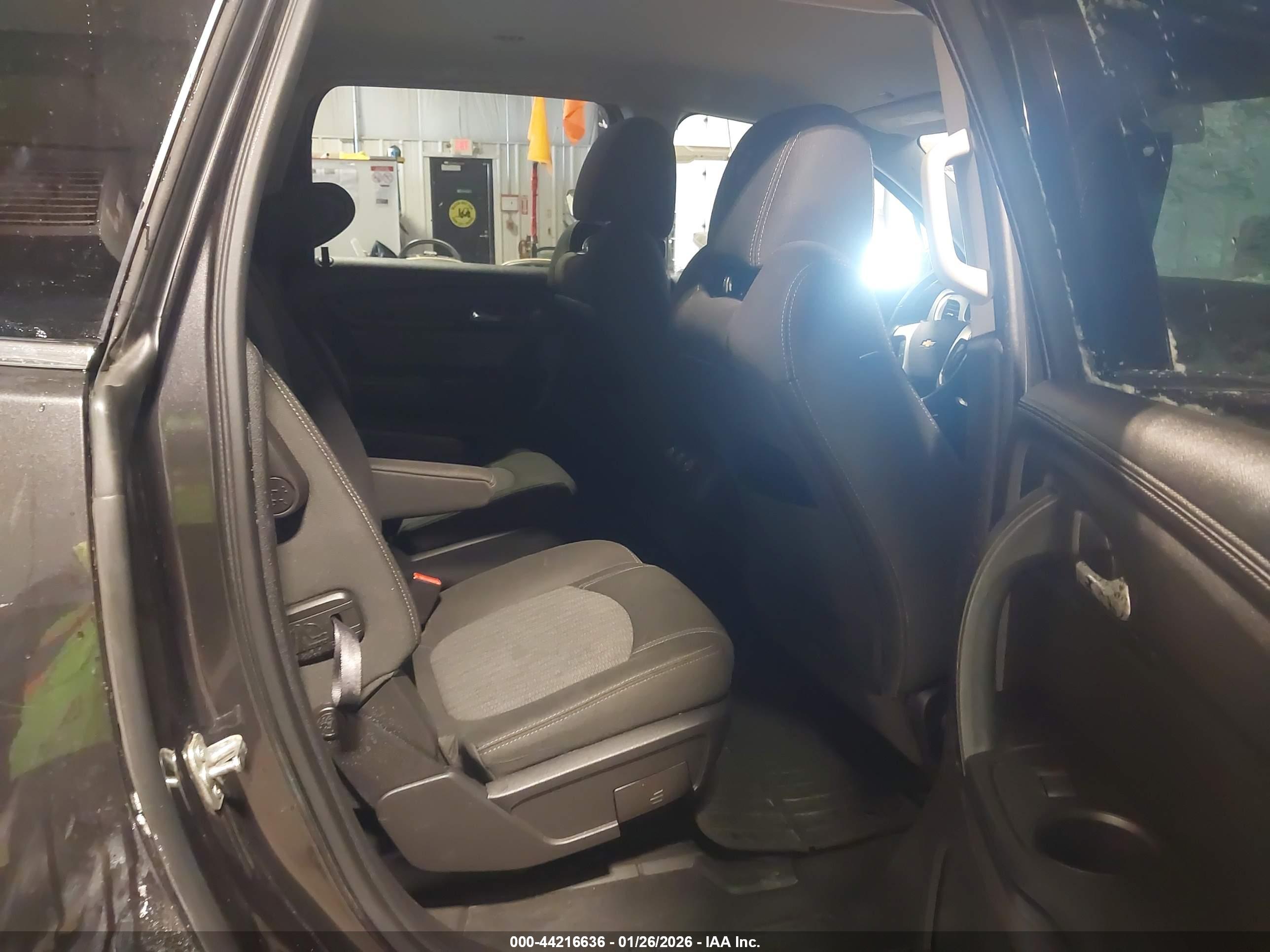 CHEVROLET TRAVERSE image 8