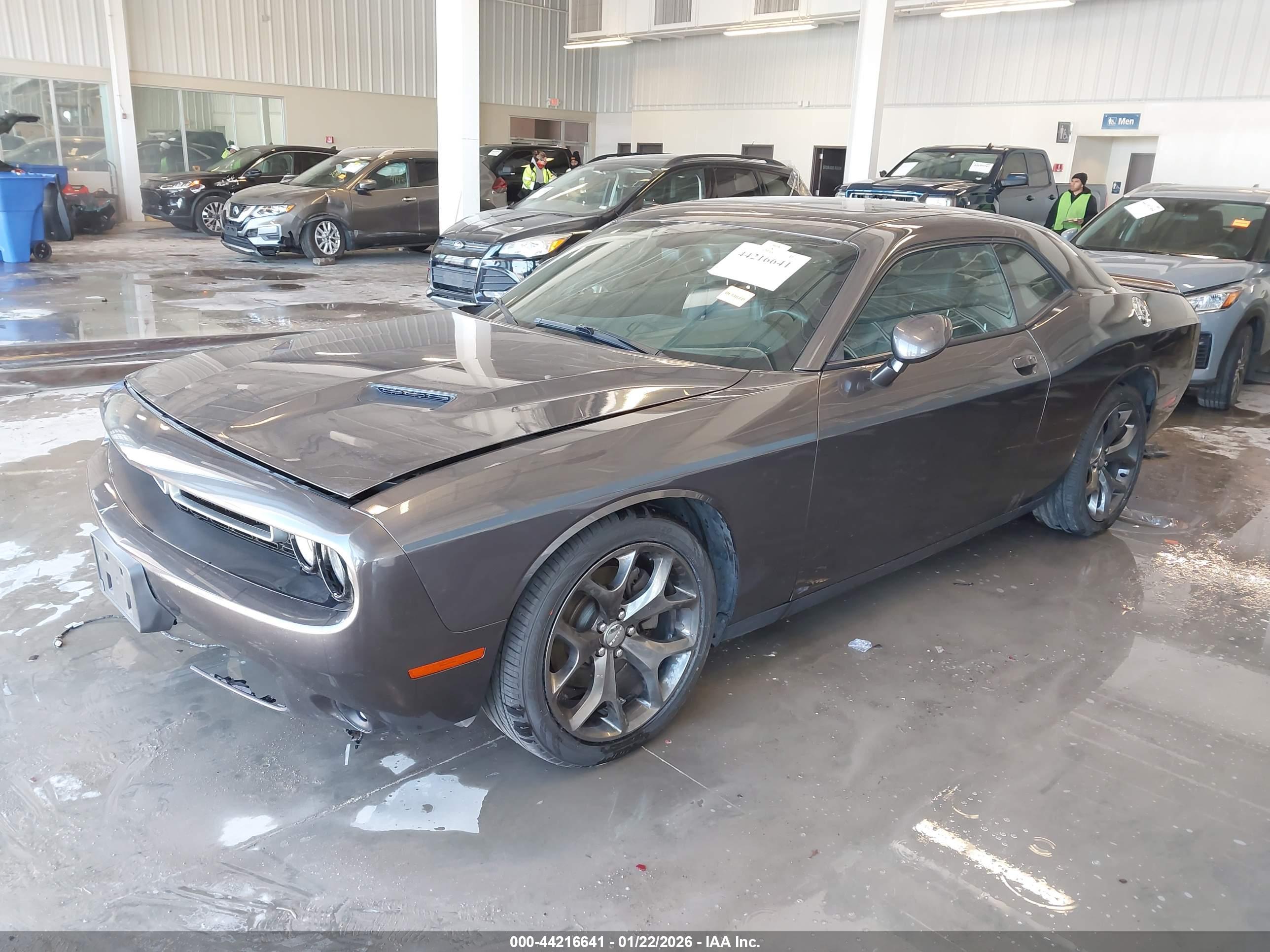 DODGE CHALLENGER image 2