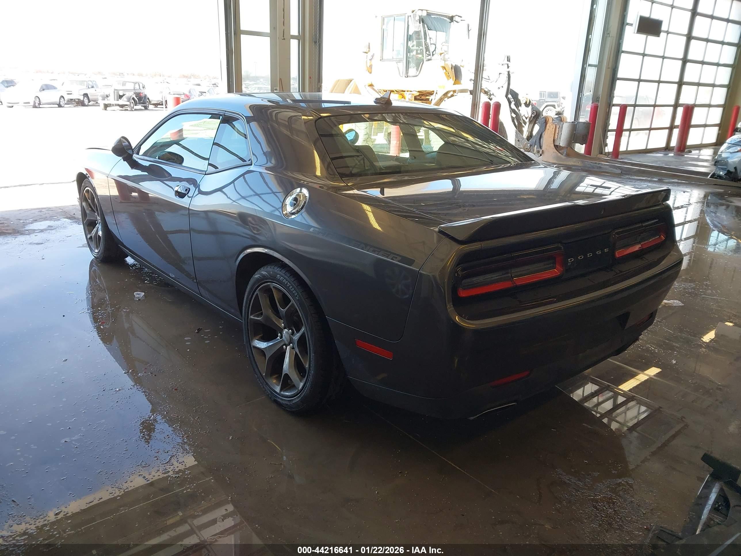 DODGE CHALLENGER image 3