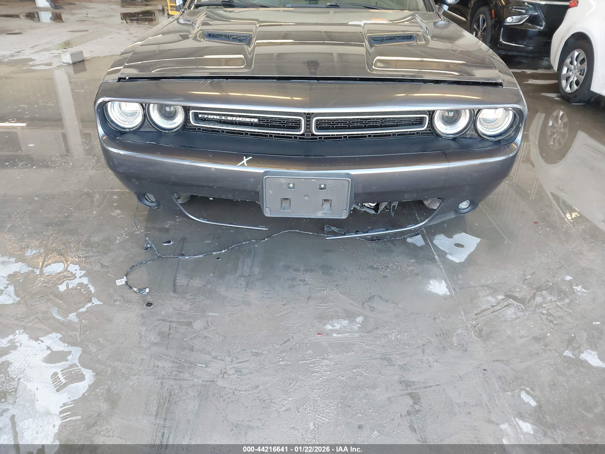 DODGE CHALLENGER image 6
