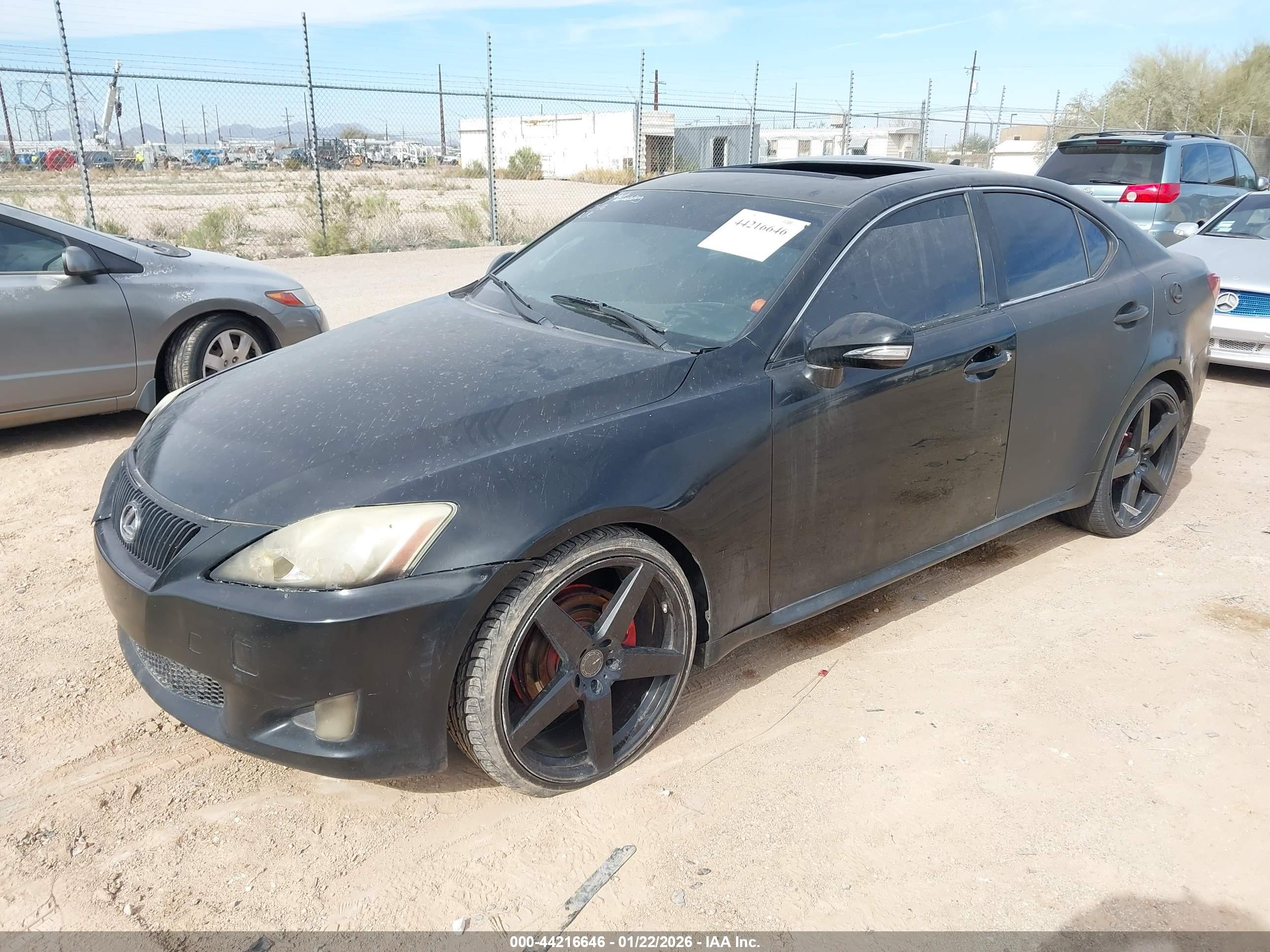 LEXUS IS image 2