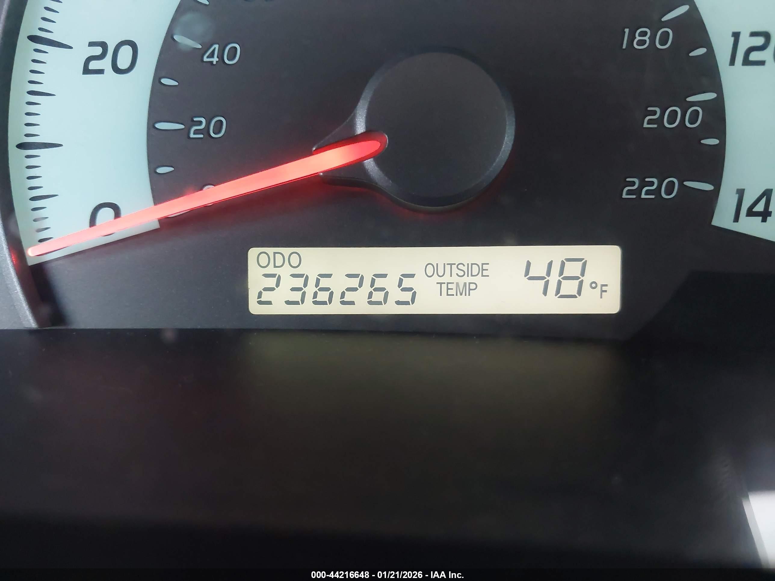 TOYOTA CAMRY image 7