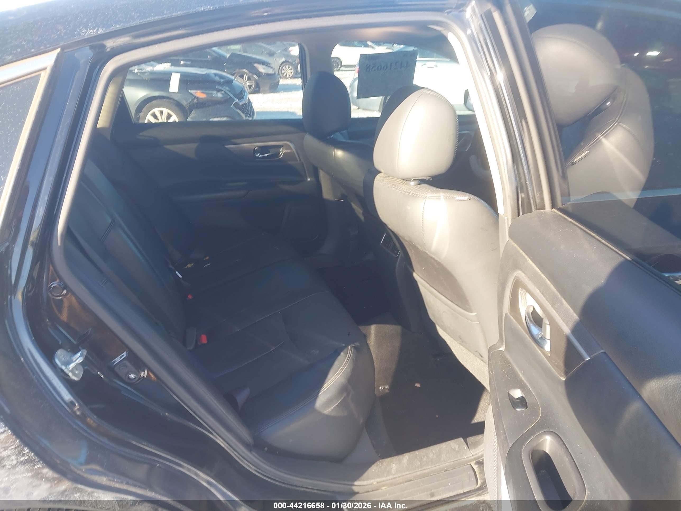 NISSAN ALTIMA image 8