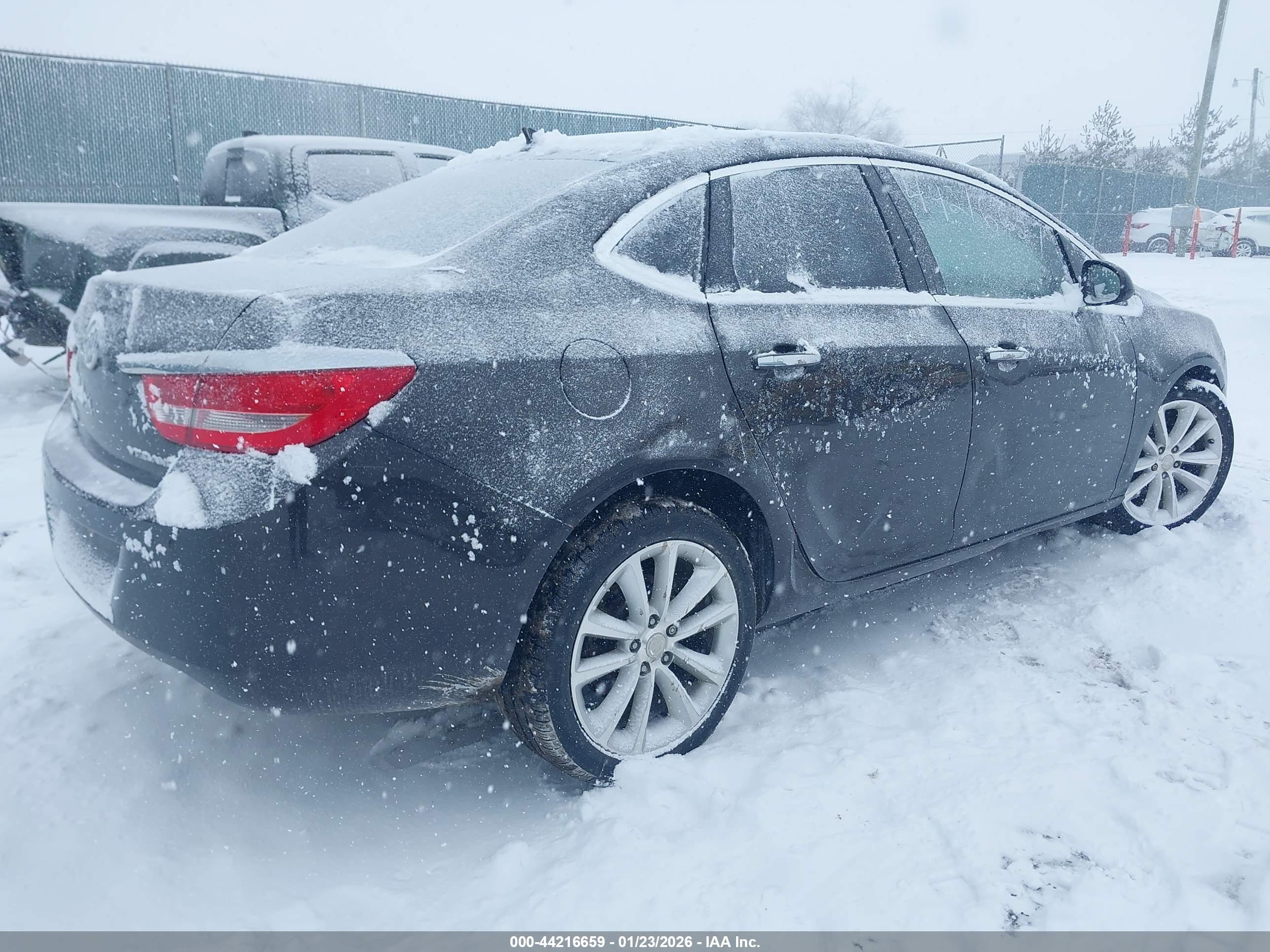 BUICK VERANO image 4
