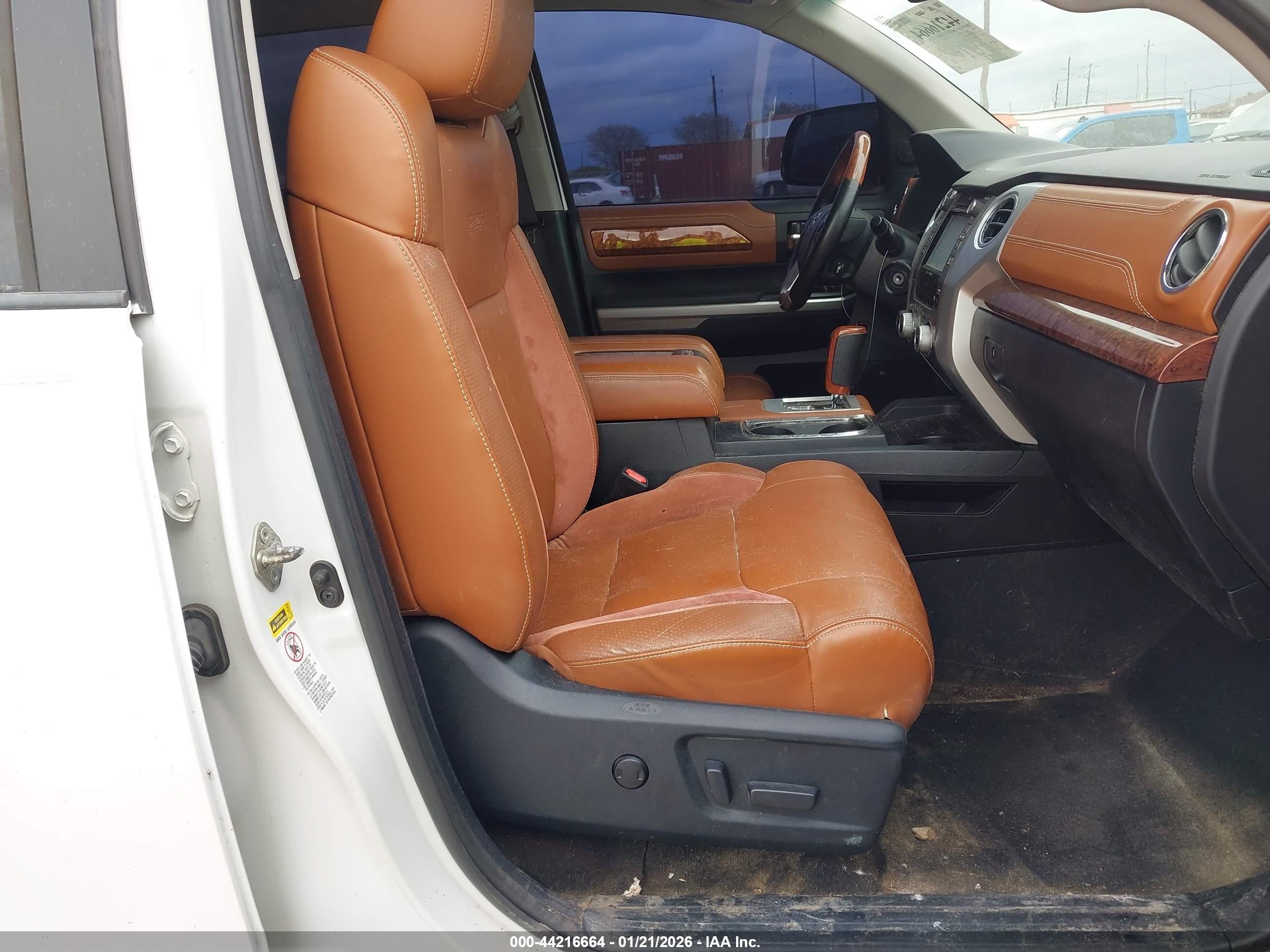 TOYOTA TUNDRA image 5