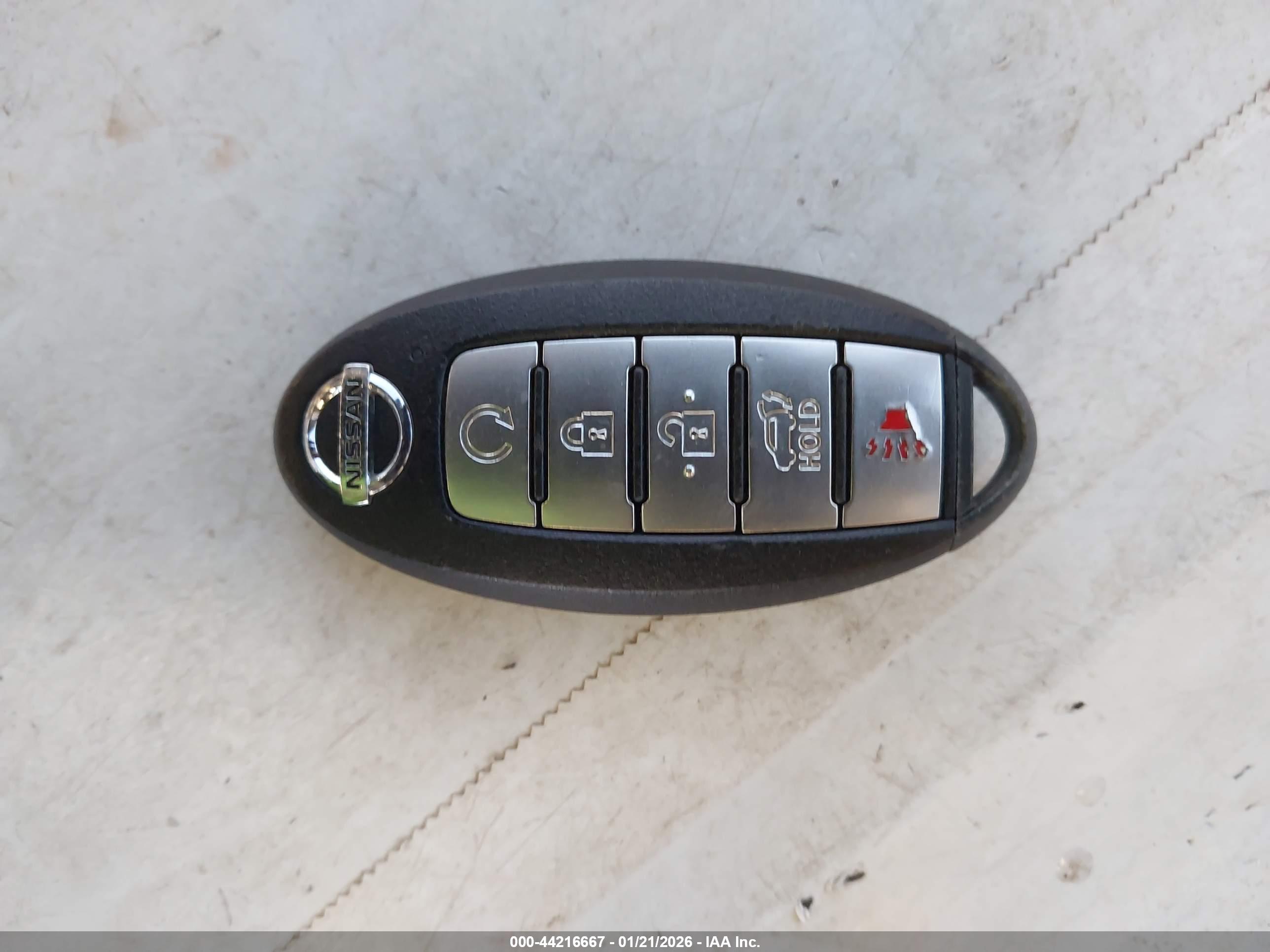 NISSAN ROGUE image 11