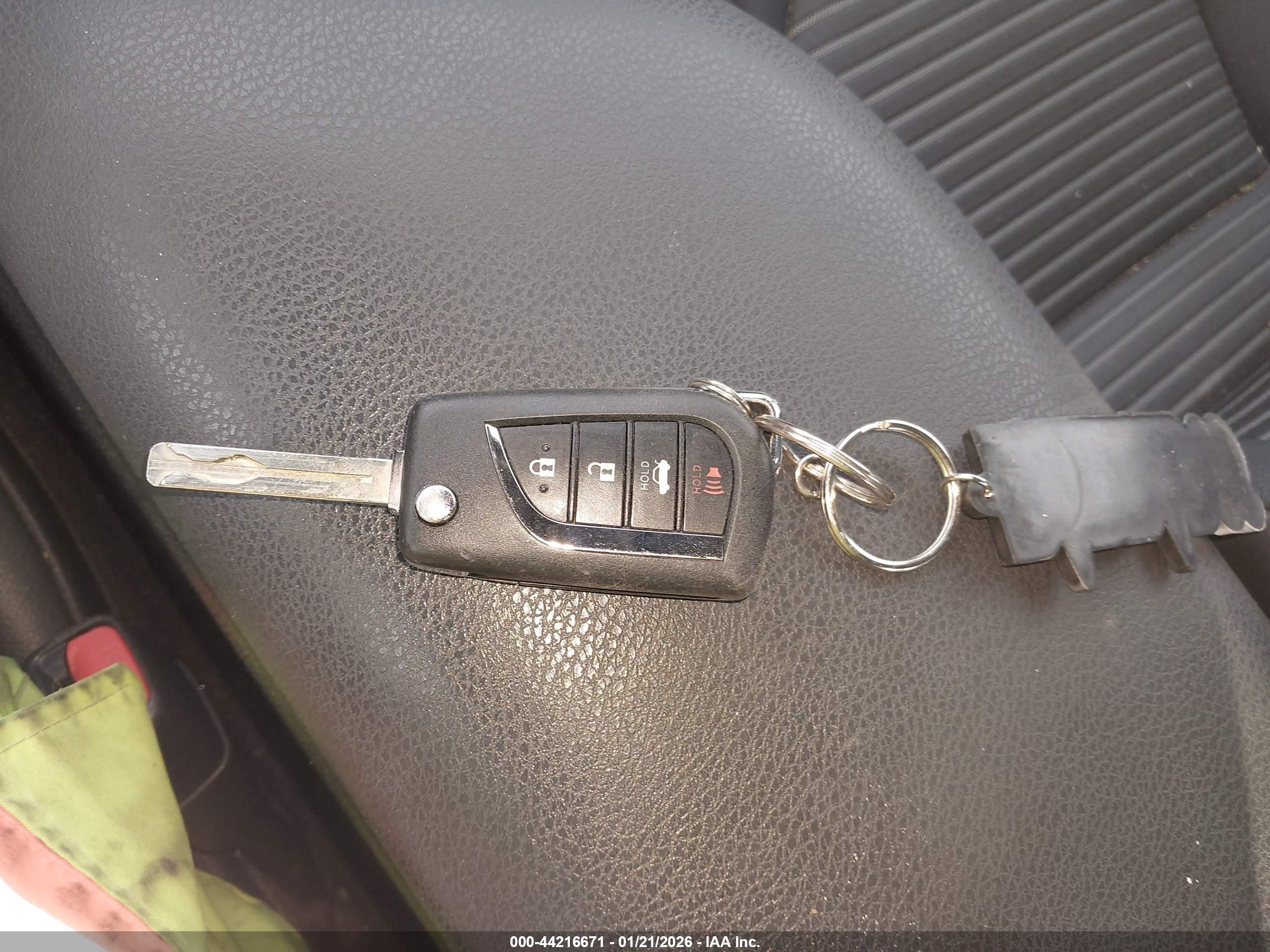 TOYOTA CAMRY image 11
