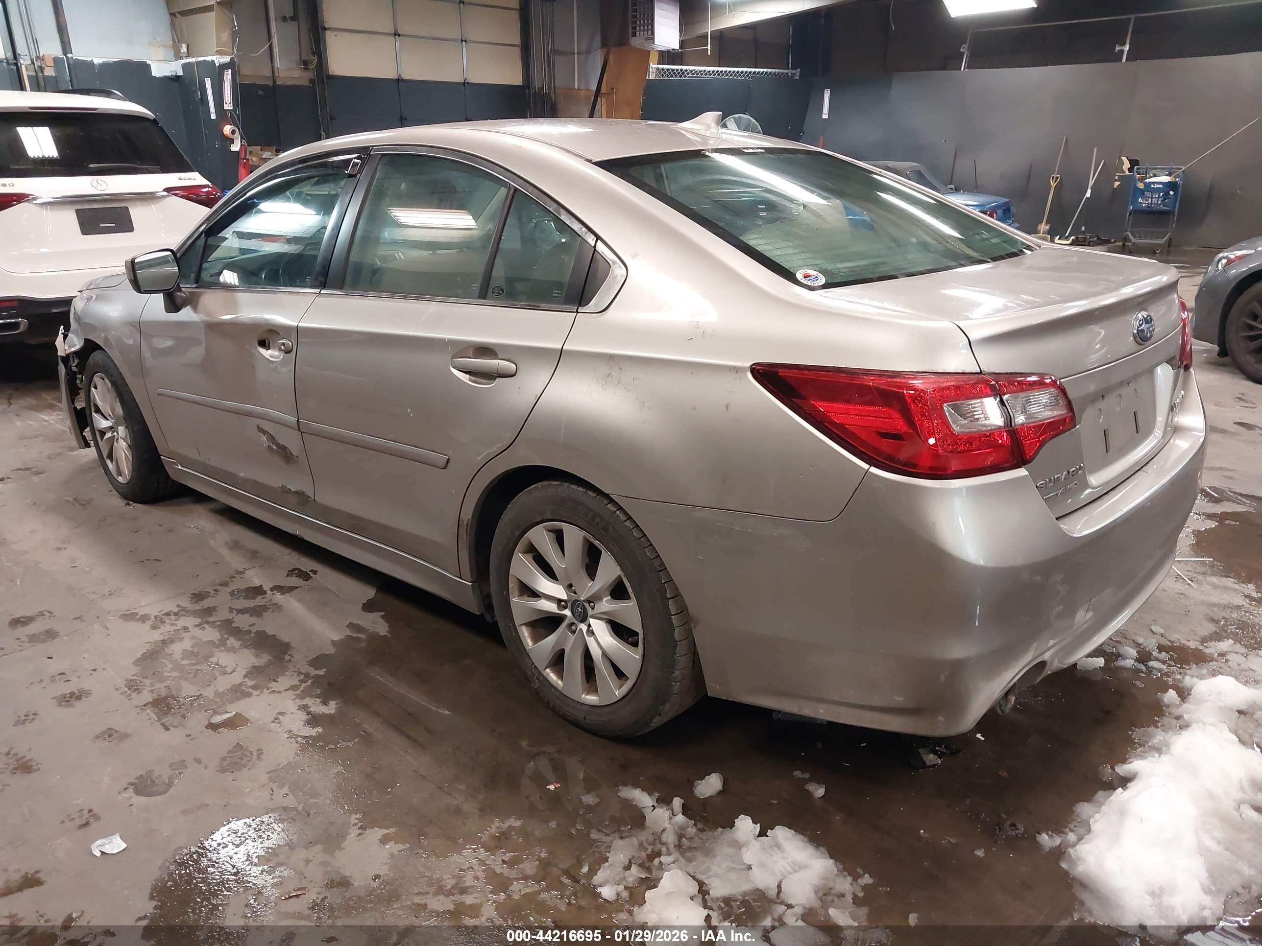 SUBARU LEGACY image 3