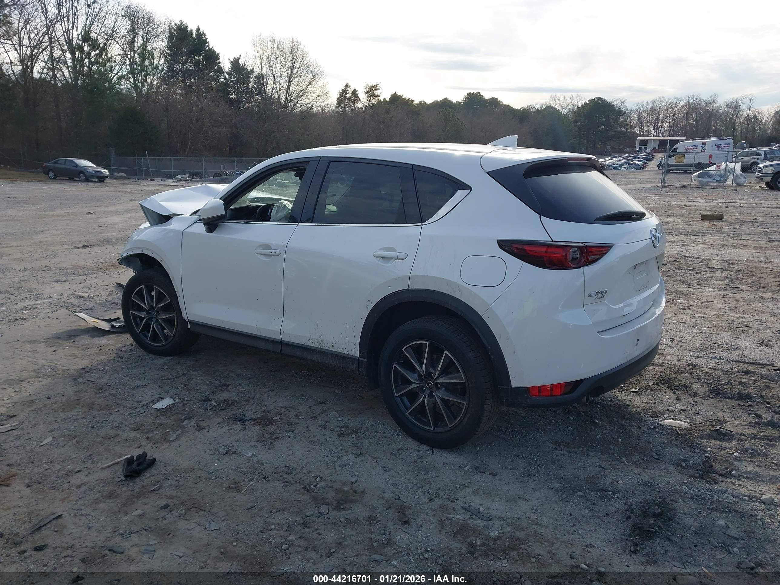 MAZDA CX-5 image 3