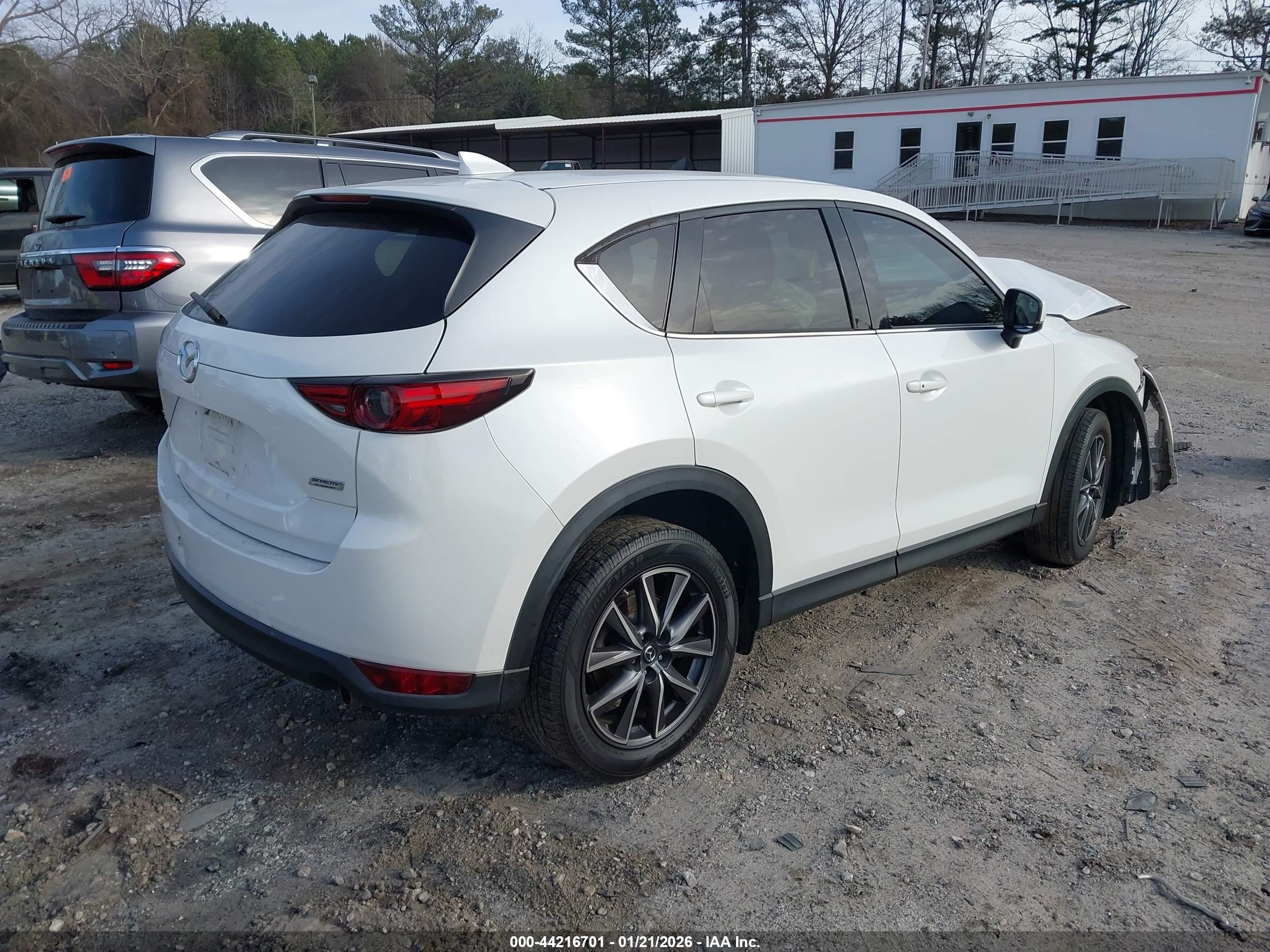 MAZDA CX-5 image 4