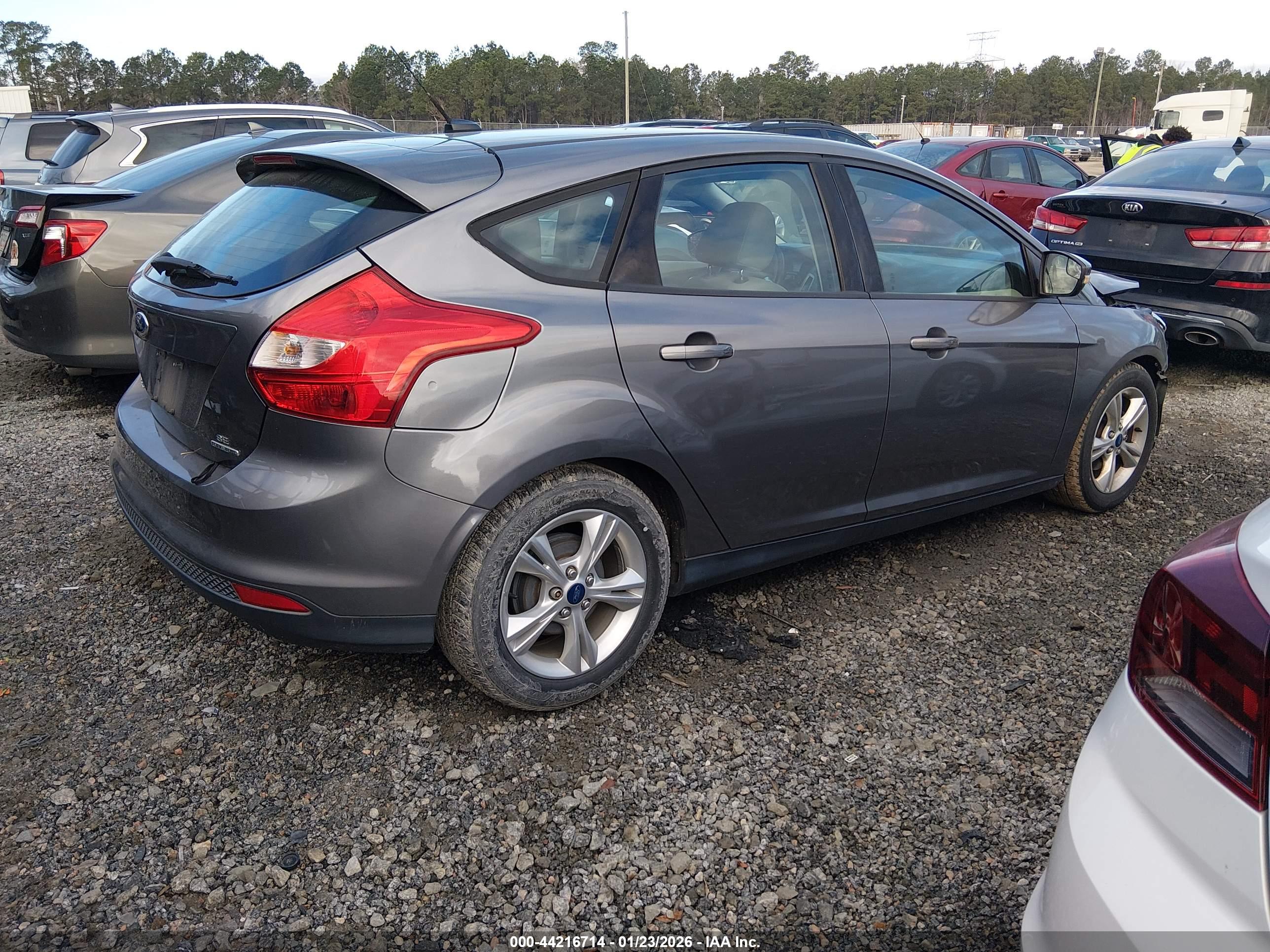 FORD FOCUS image 4