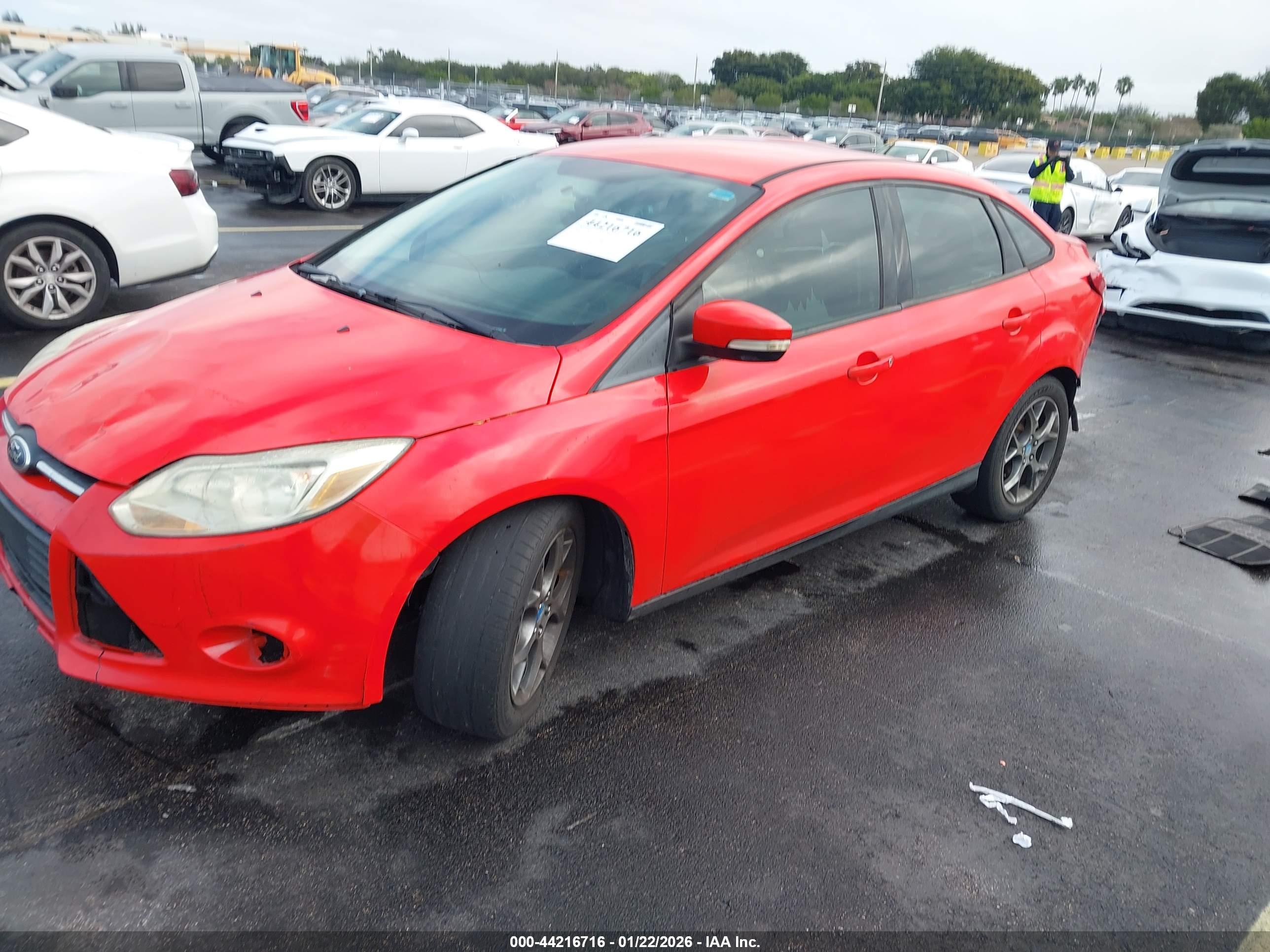 FORD FOCUS image 2