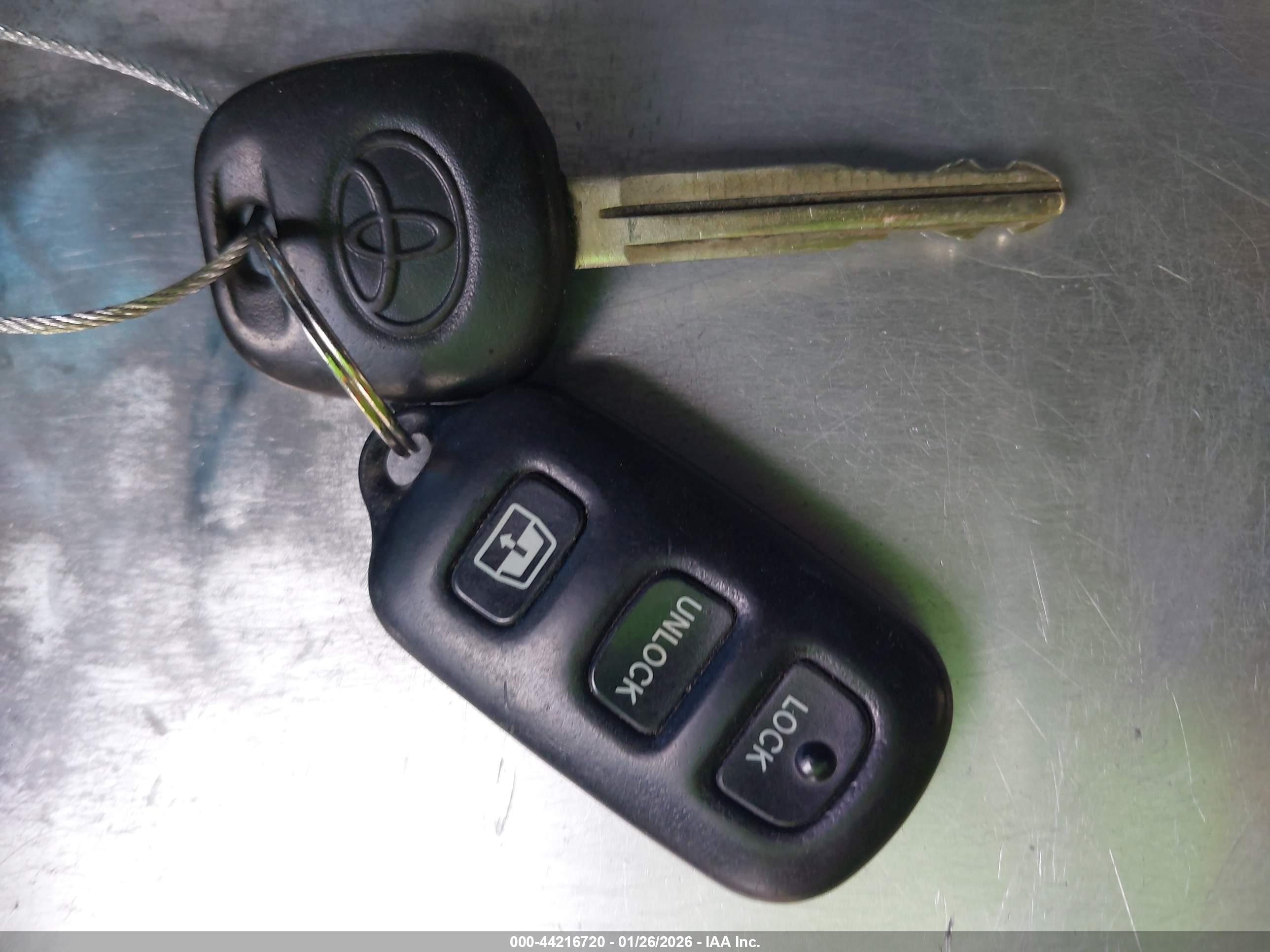 TOYOTA 4RUNNER image 11