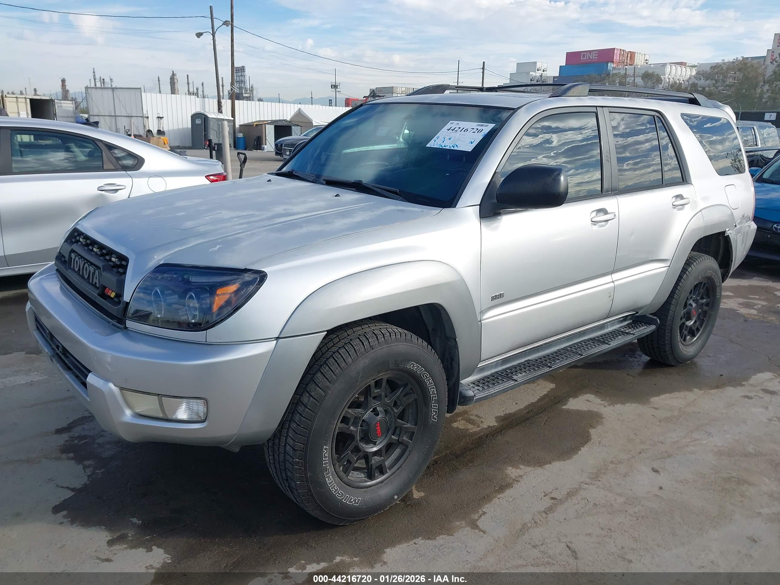TOYOTA 4RUNNER image 2