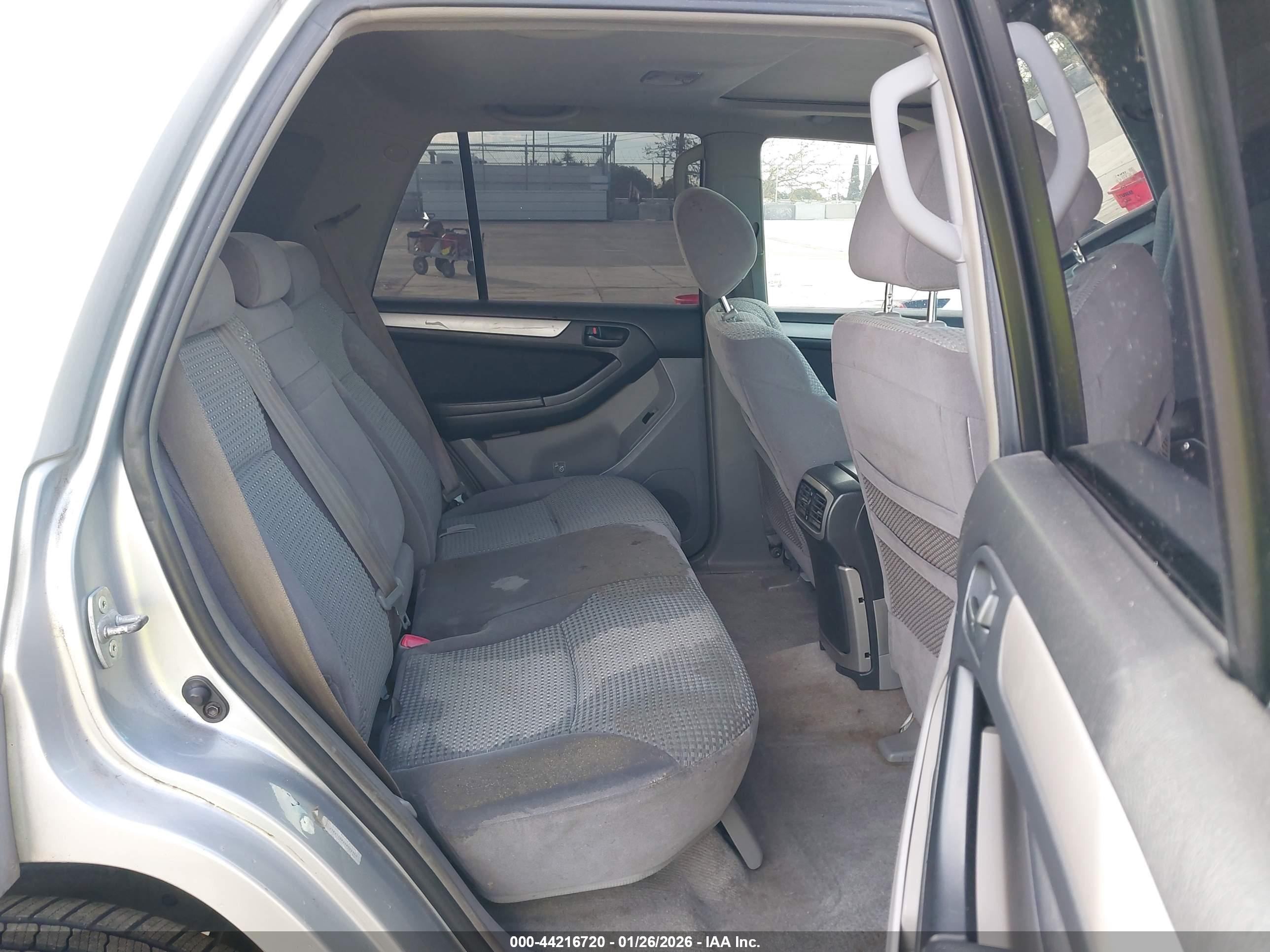 TOYOTA 4RUNNER image 8