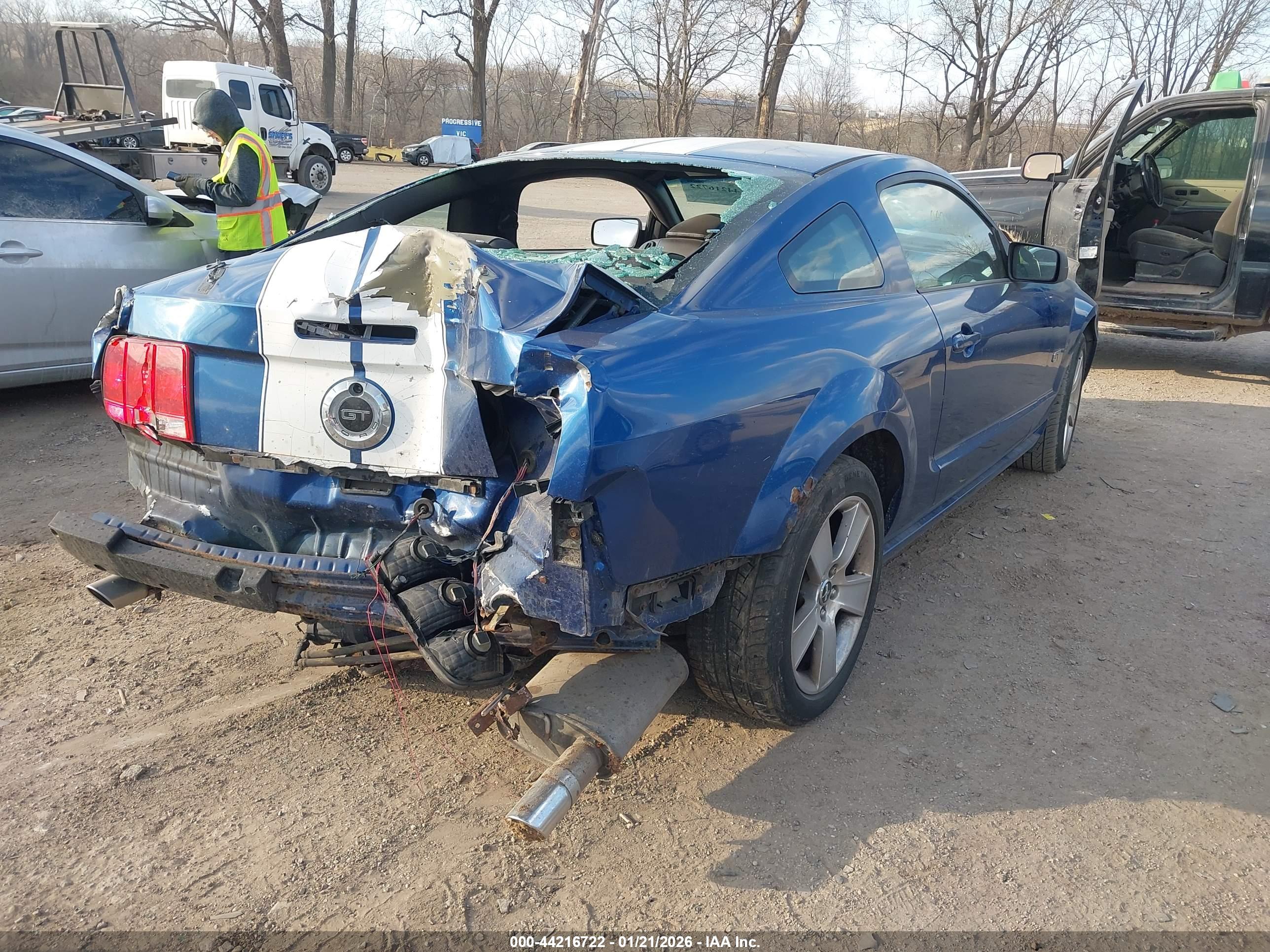 FORD MUSTANG image 4