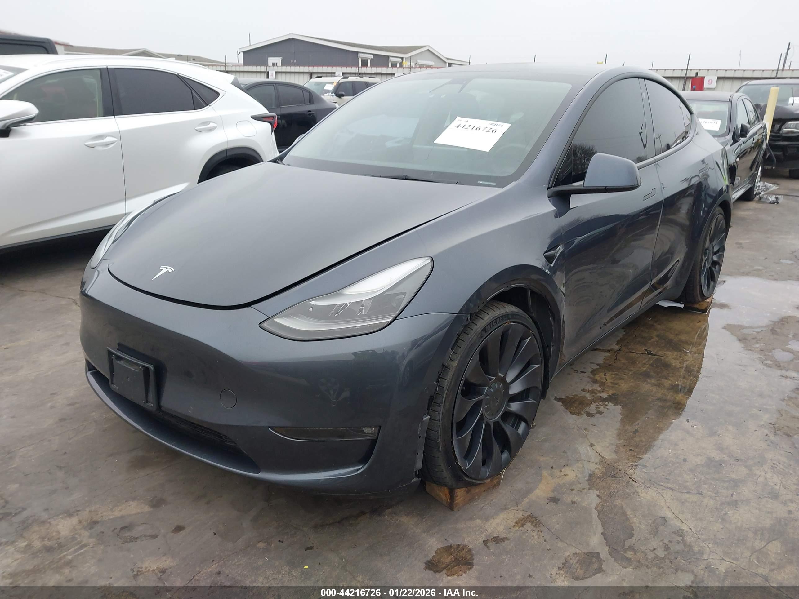 TESLA MODEL image 6